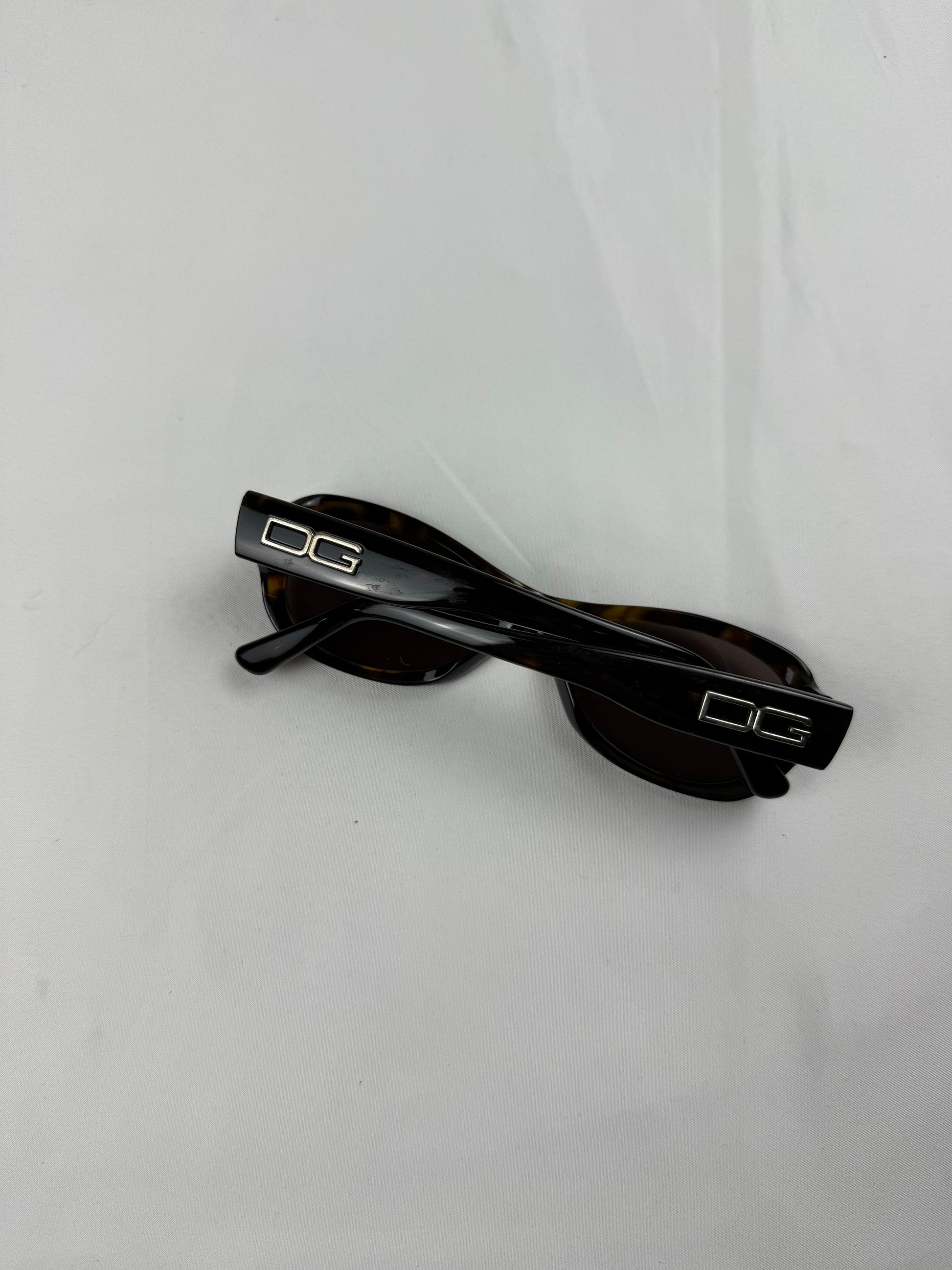 Black logo 2000s sunglasses