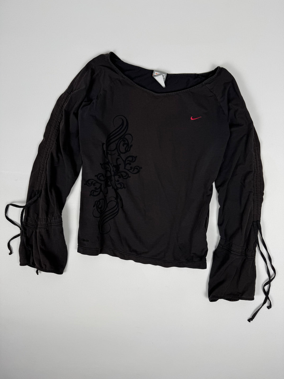 Black graphic long sleeves top (M)