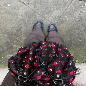 Black strawberries besace shoulder bag (37x23cm)