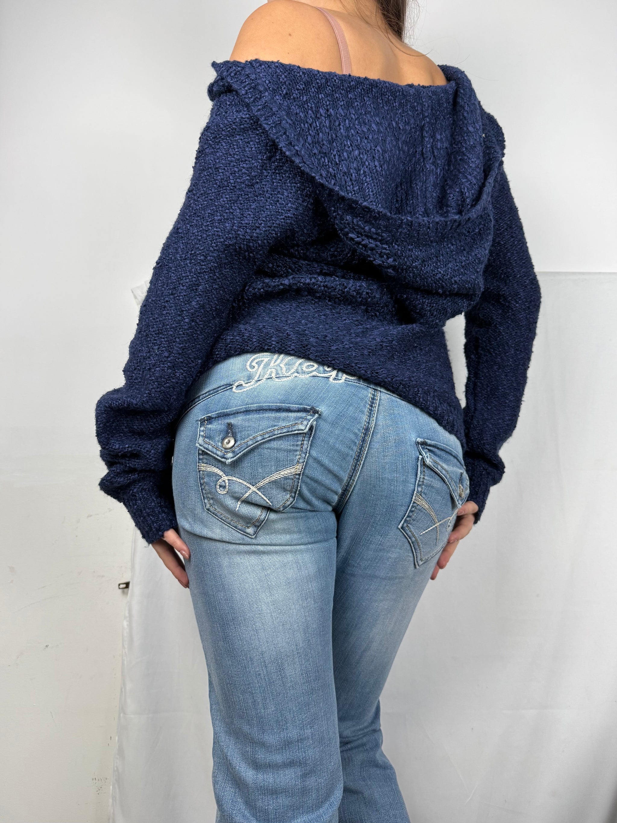 Navy hooded jumper (XL)