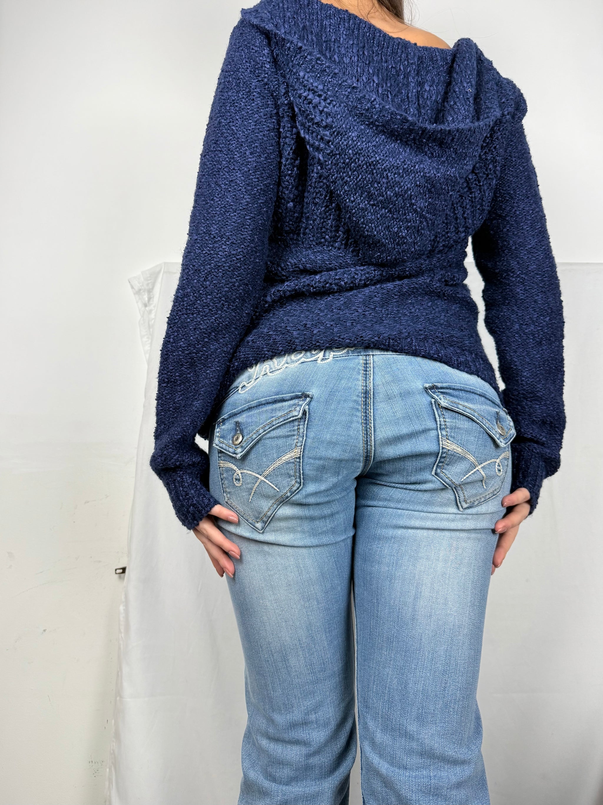 Navy hooded jumper (XL)