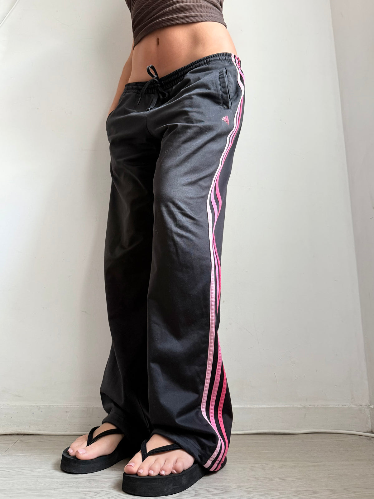 Black & pink low rise baggy pants (XL)