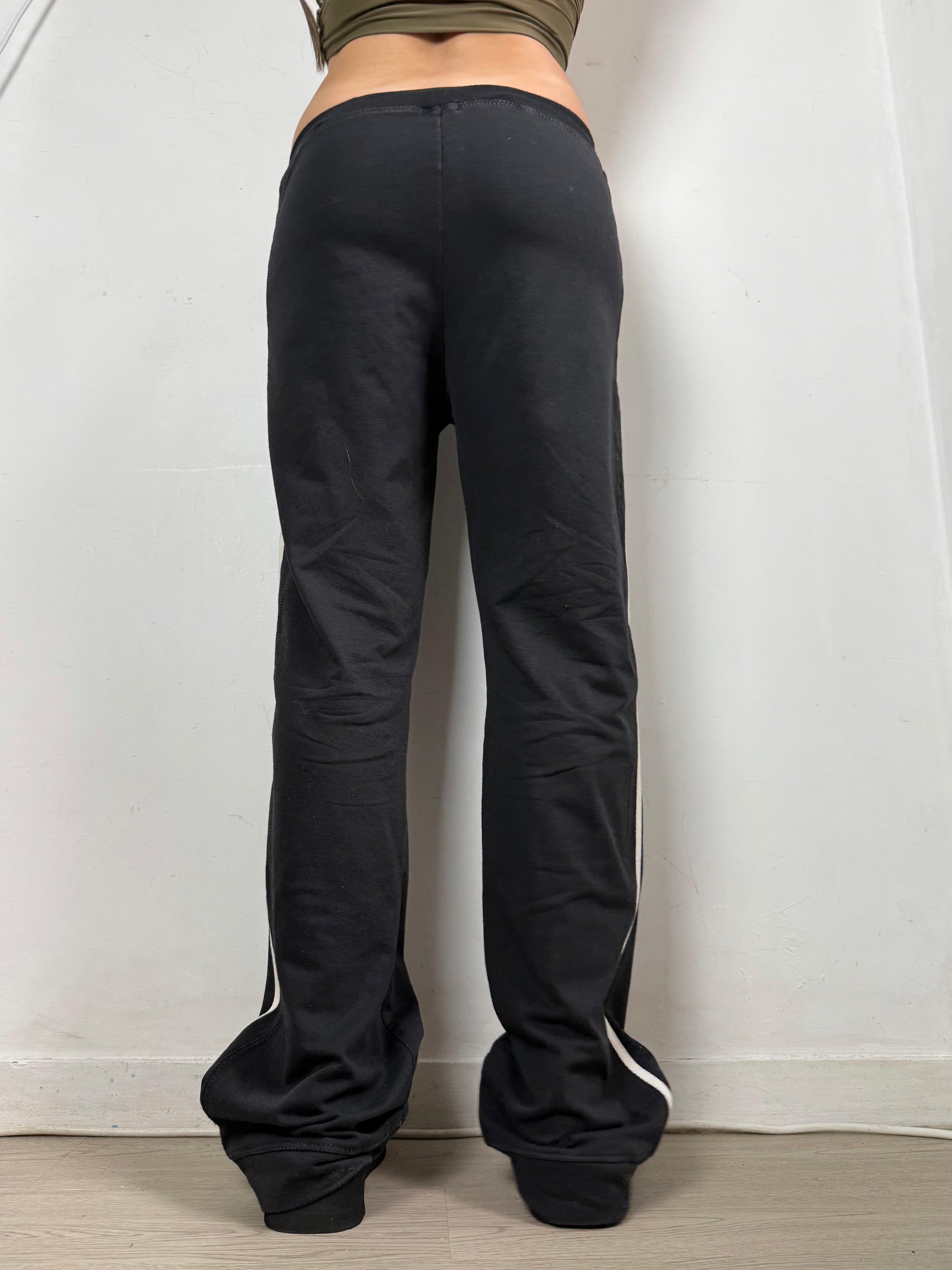 Black cotton low rise activewear pants (S/M)