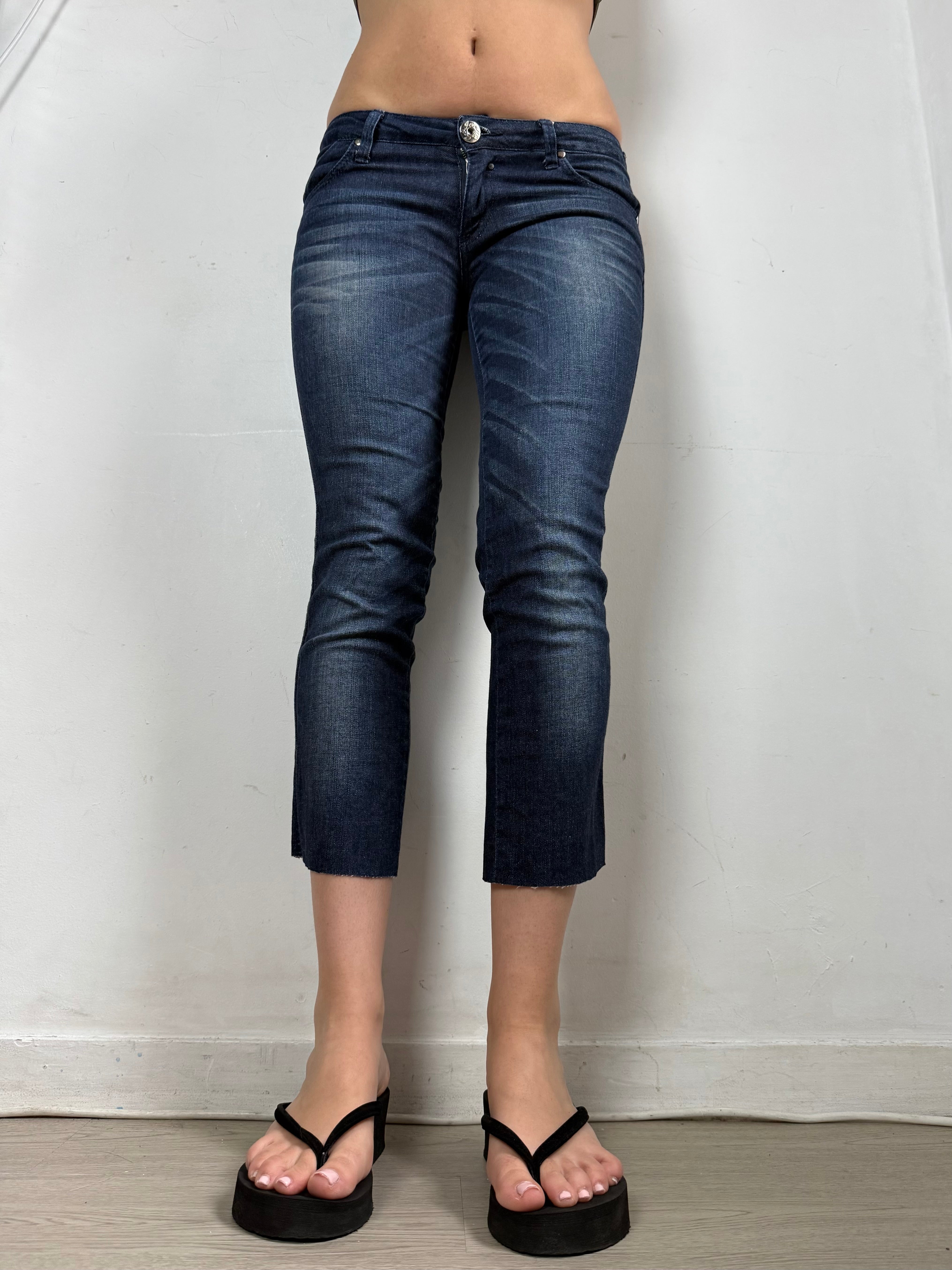 Navy denim low rise capri pants (S/M)
