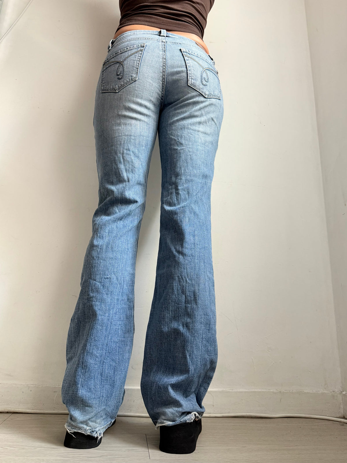 Pantalon droit taille basse en jean noir (XS)