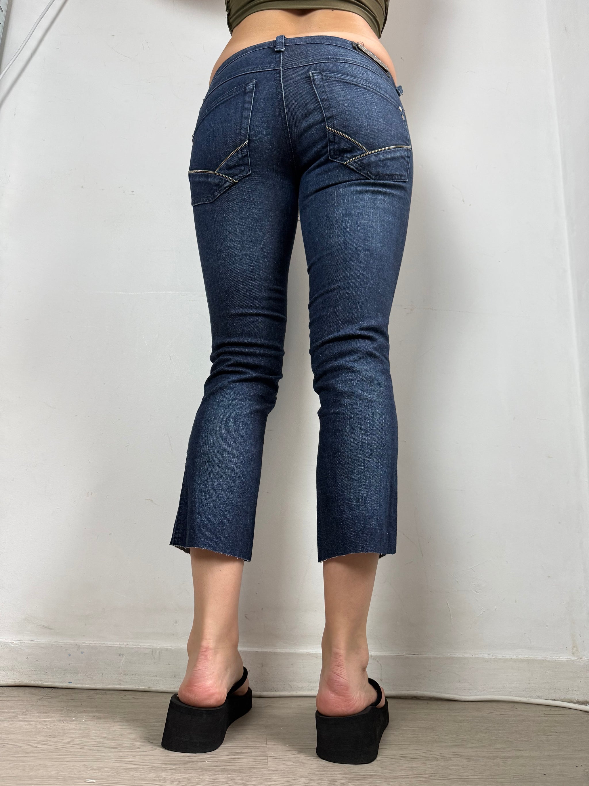 Navy denim low rise capri pants (S/M)