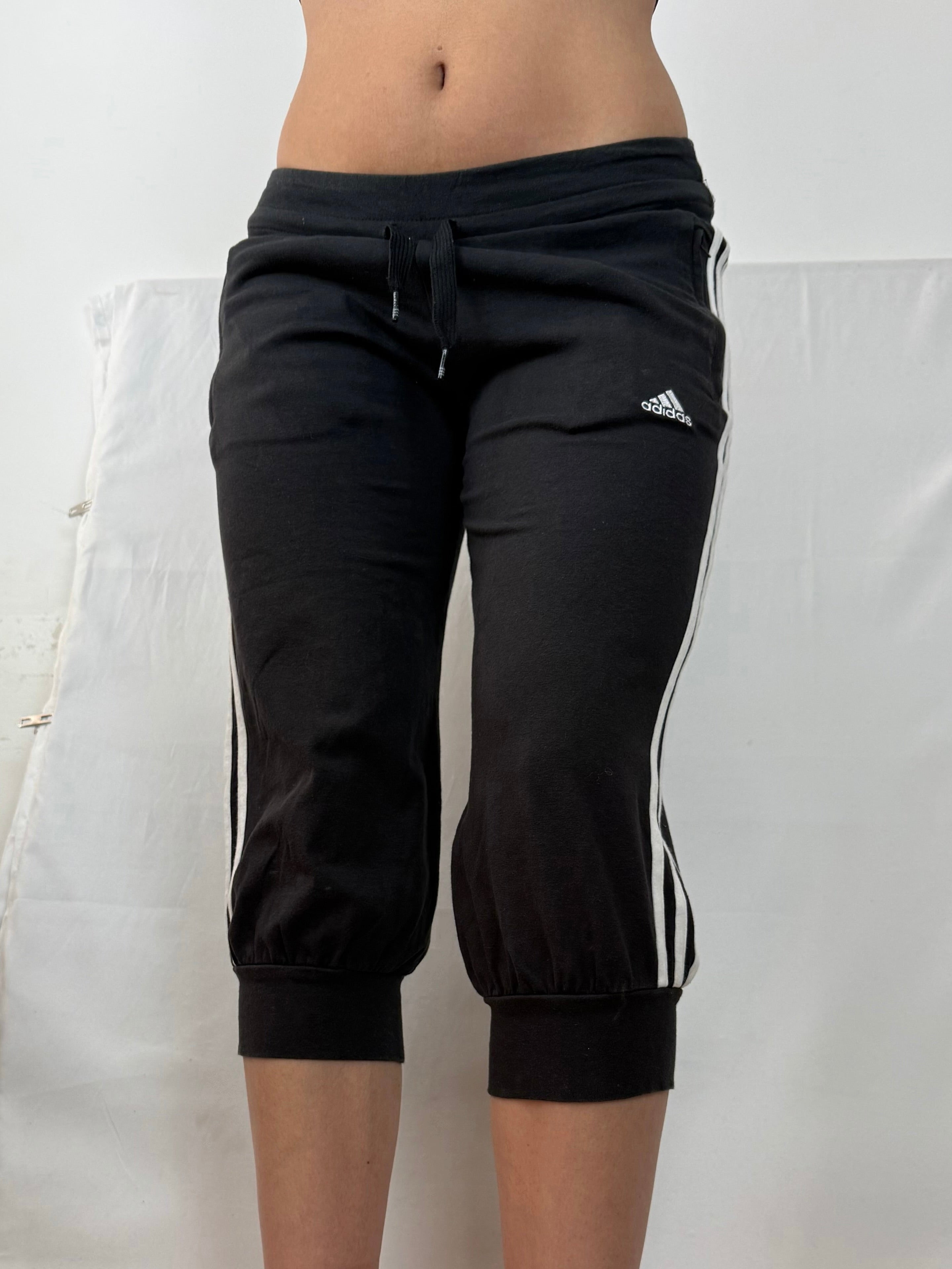 Black & white activewear capri pants (XS)