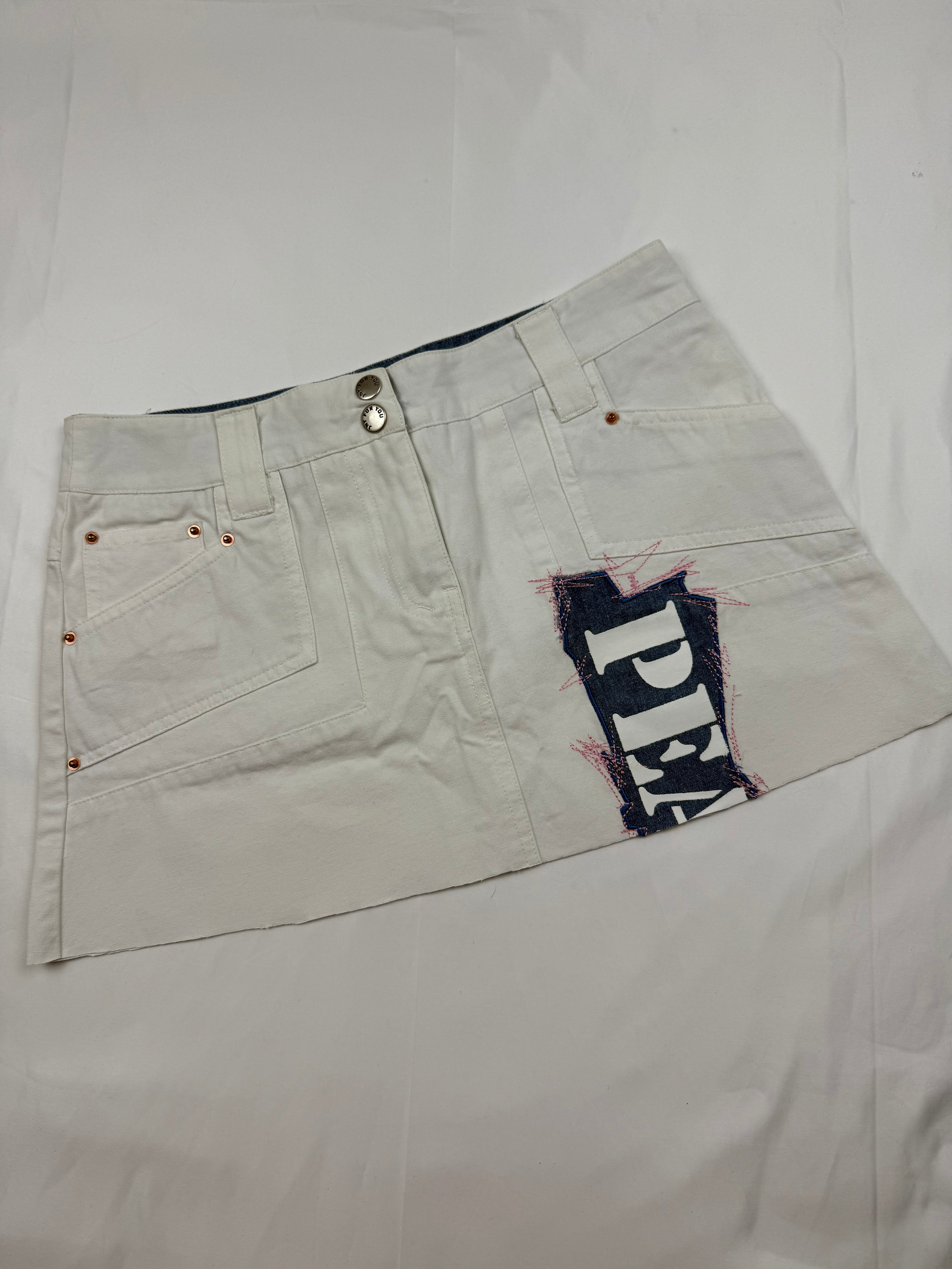 White denim low rise mini skirt (XS)