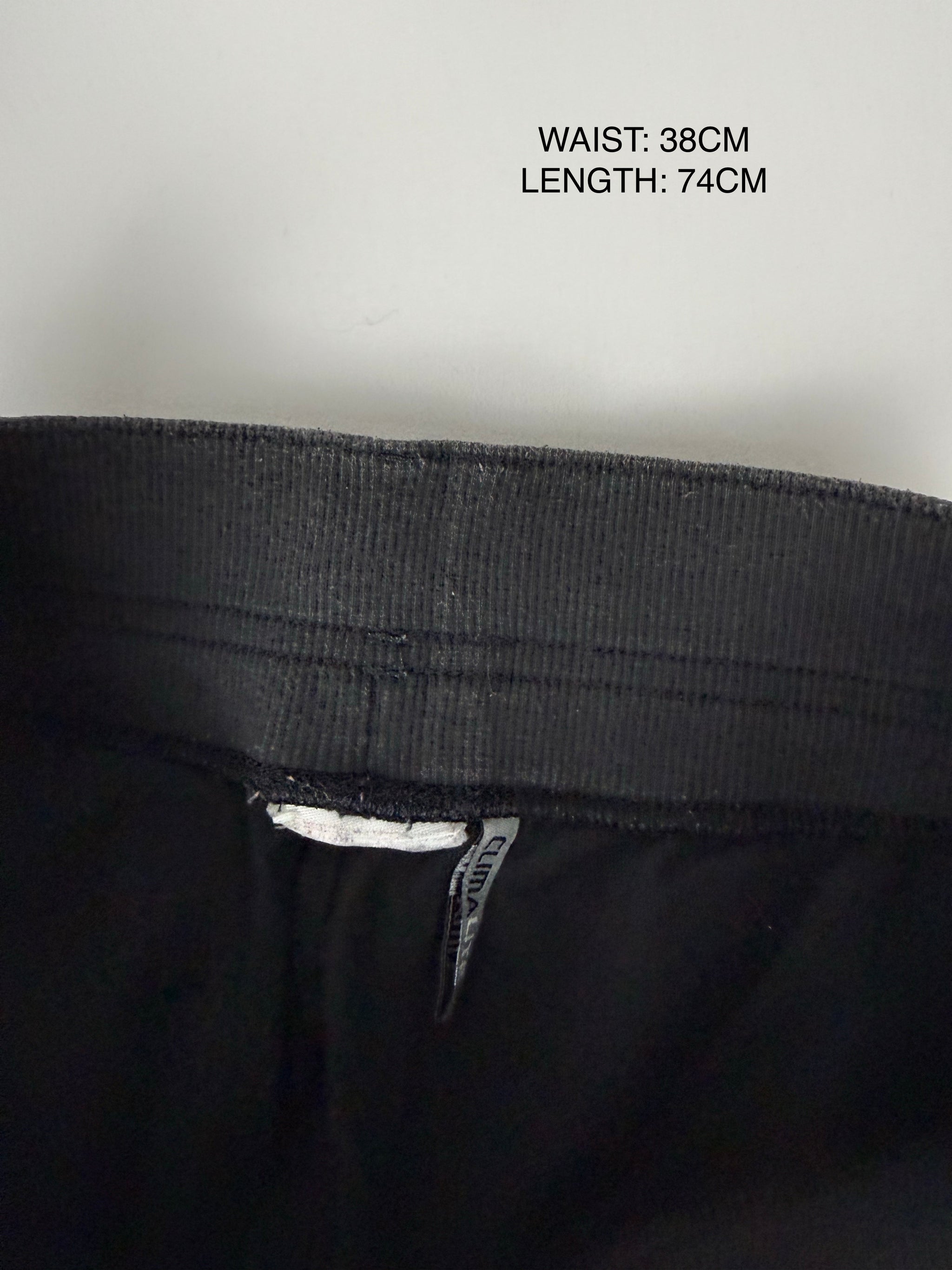 Black & purple activewear capri pants (M)