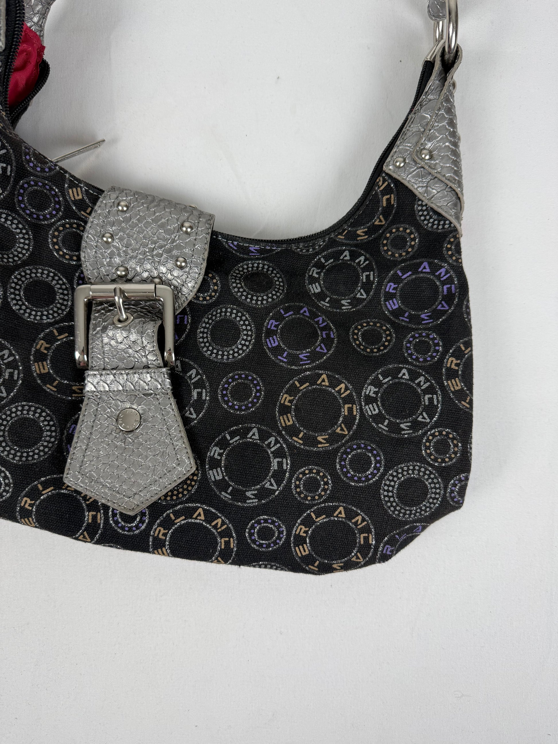 Black buckle shoulder bag (20x37 cm)