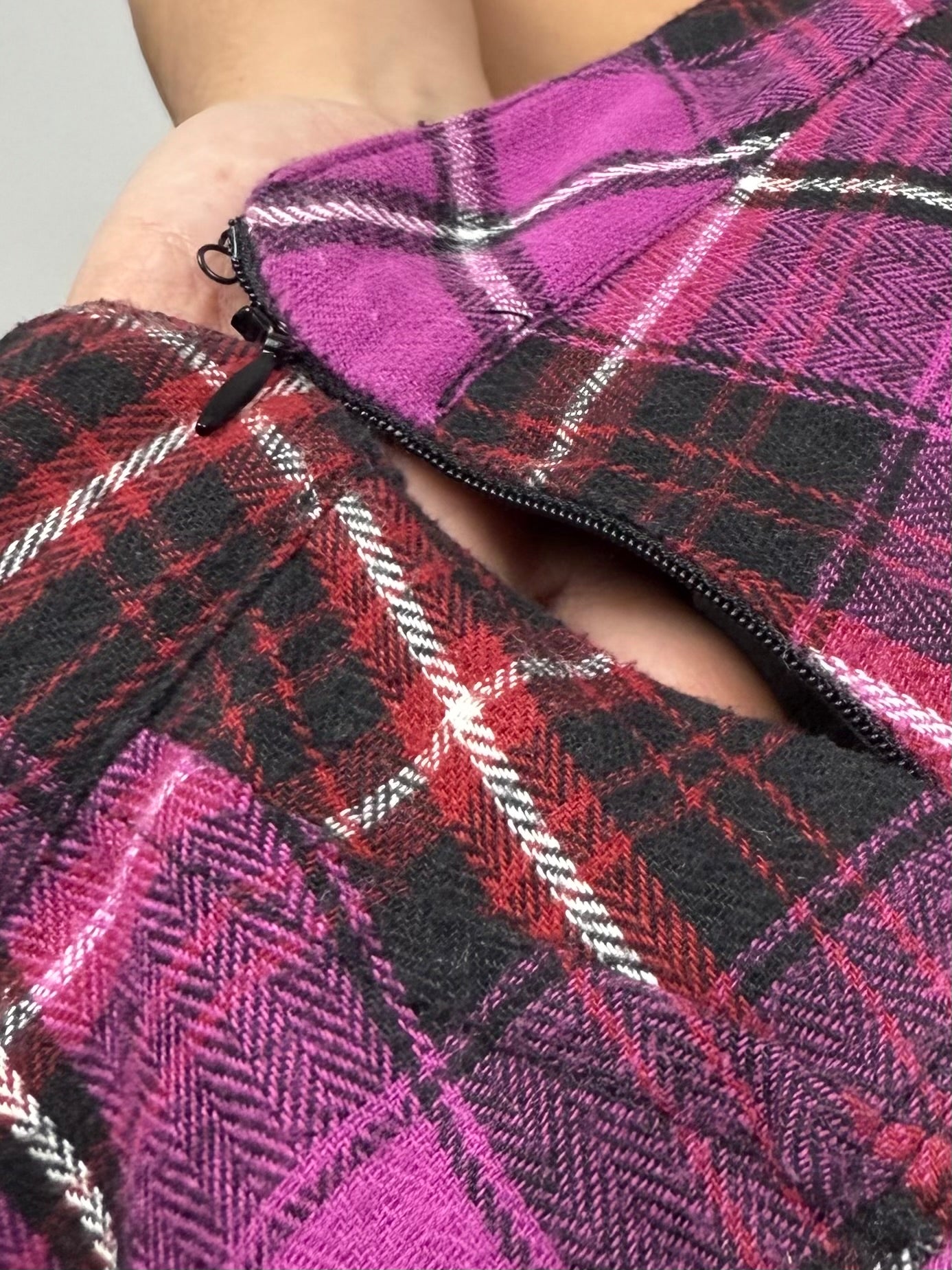 Purple low rise check print pleated mini skirt (M)