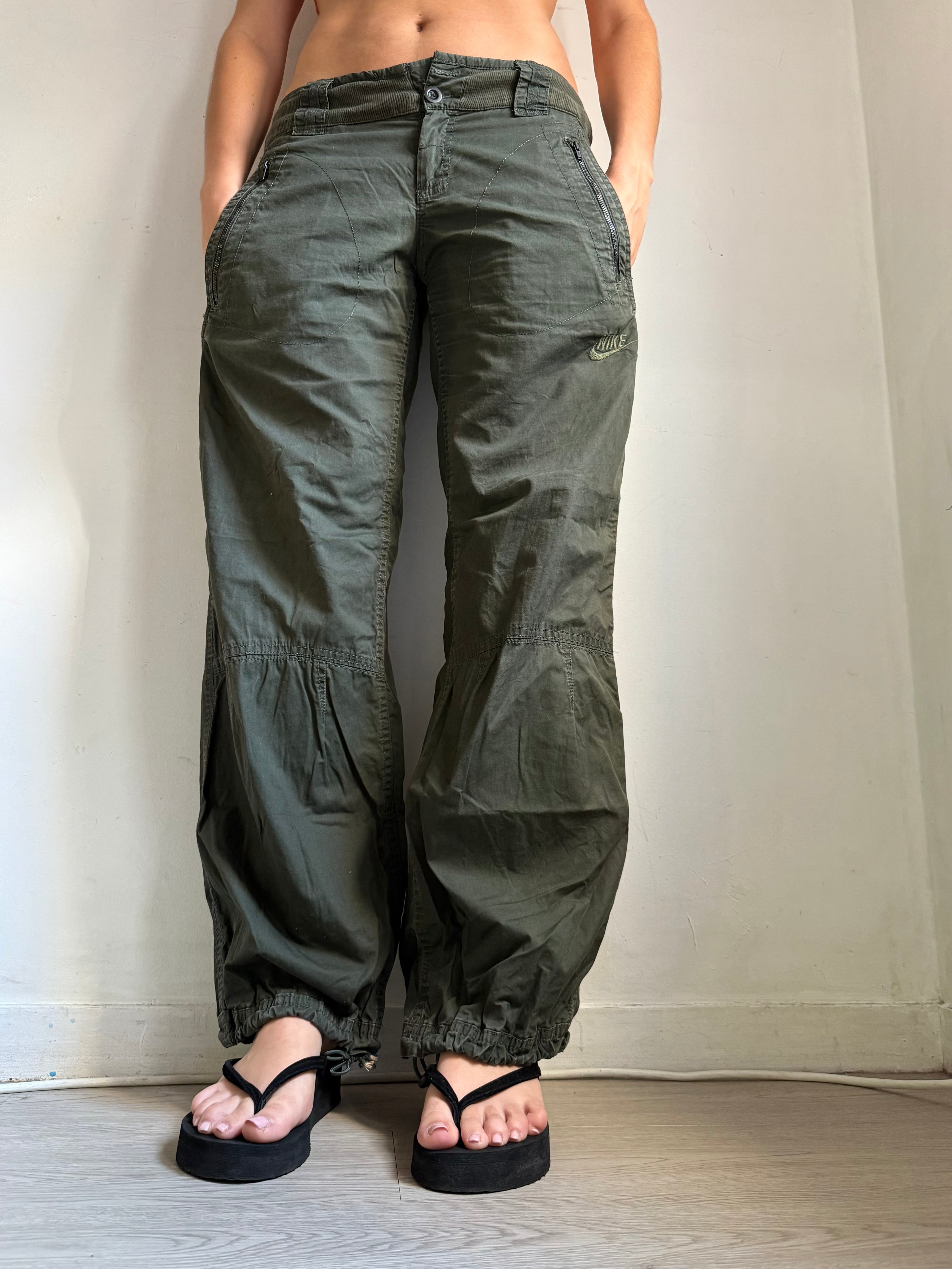 Khaki low rise baggy pants (L)
