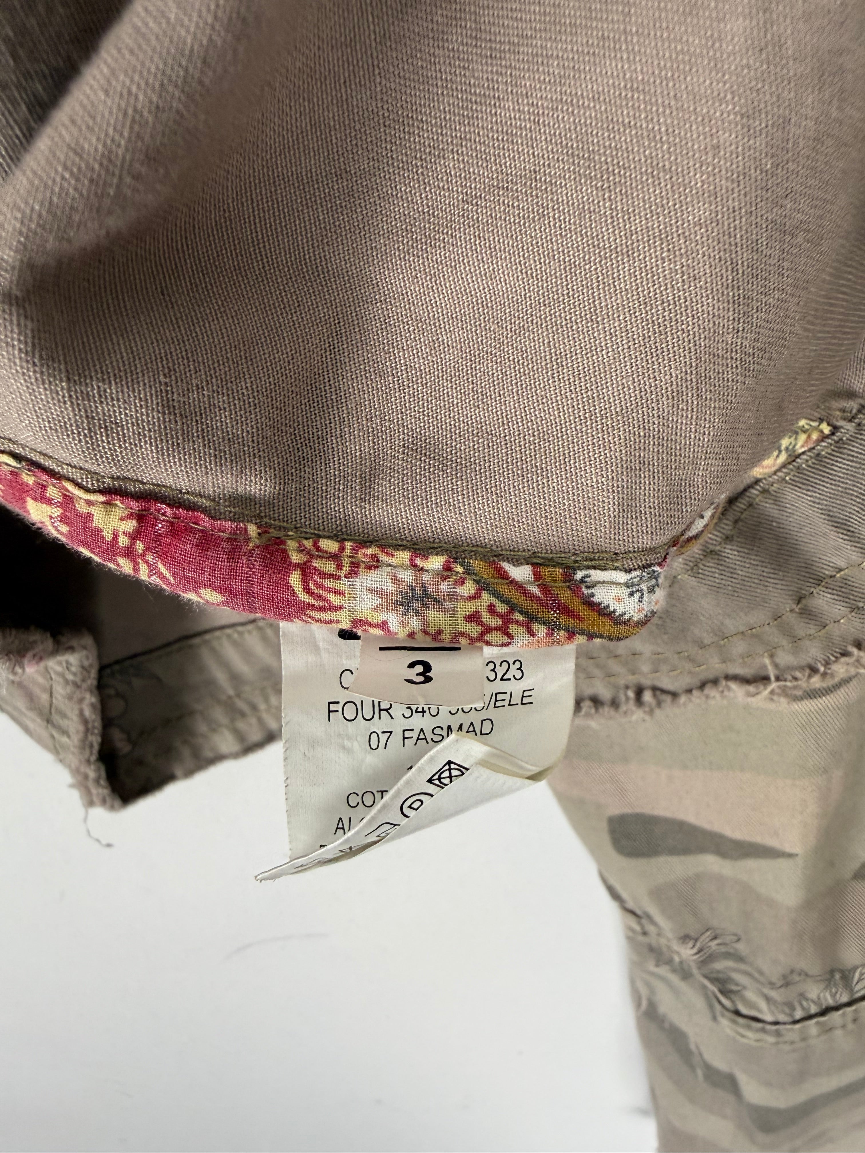 Khaki camo print zip up hooded jacket (M)