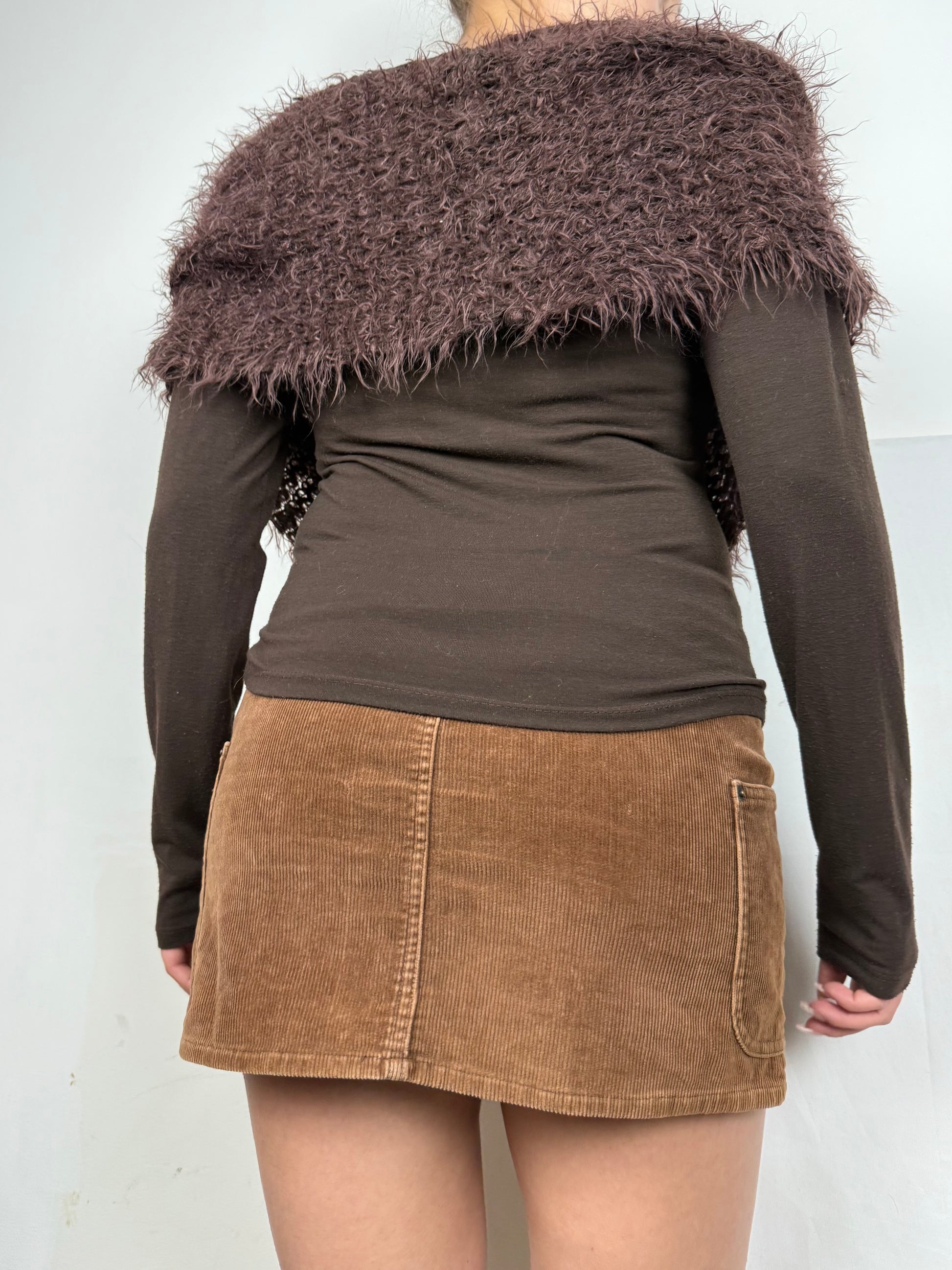 Brown faux fur neck off shoulder long sleeves top (S/M)