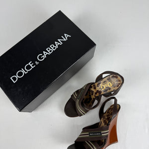 Brown wedge heels (37)