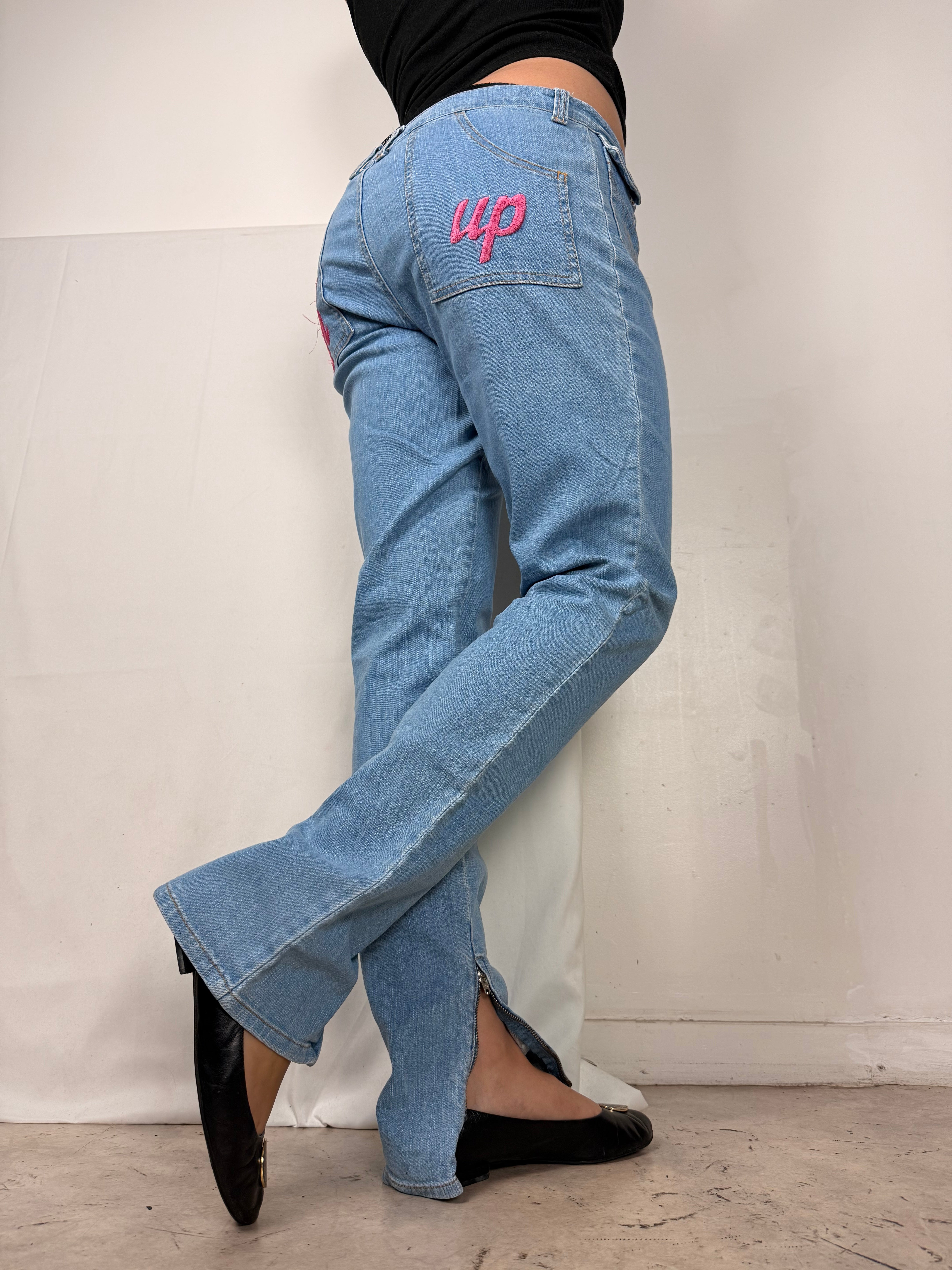 Blue denim low rise straight legs pants (M)