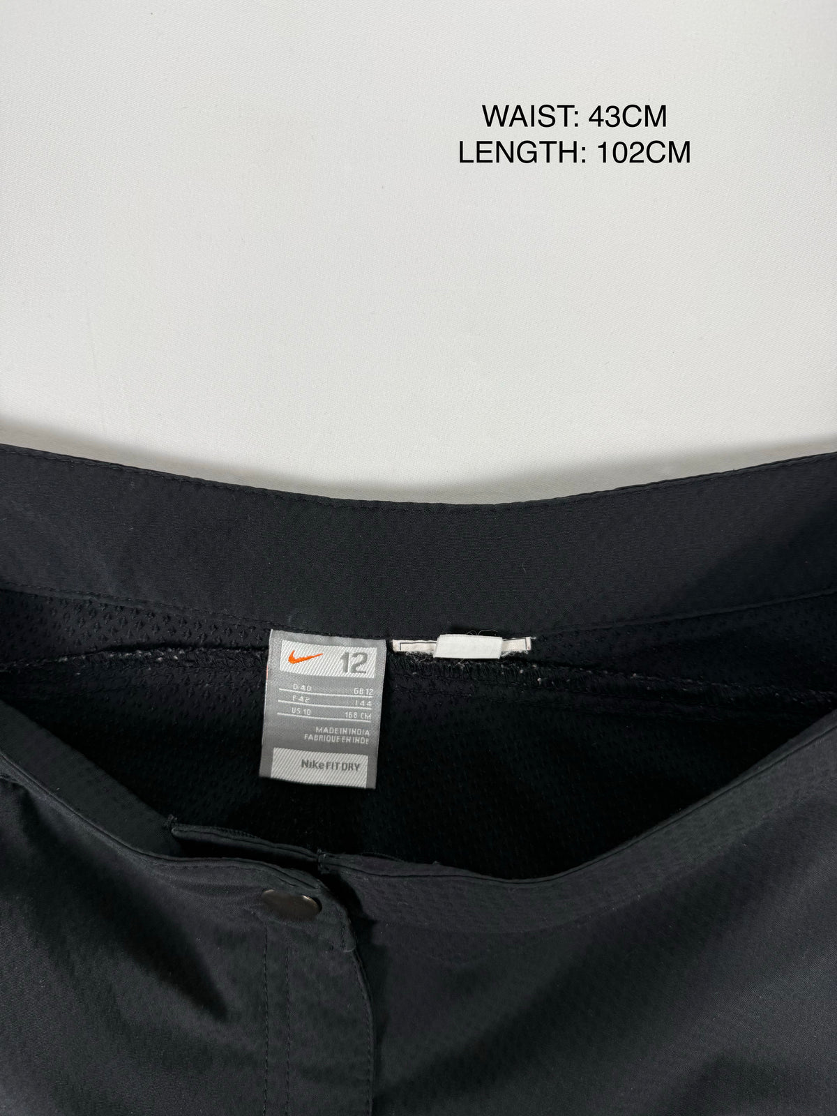 Black low rise baggy pants (L)