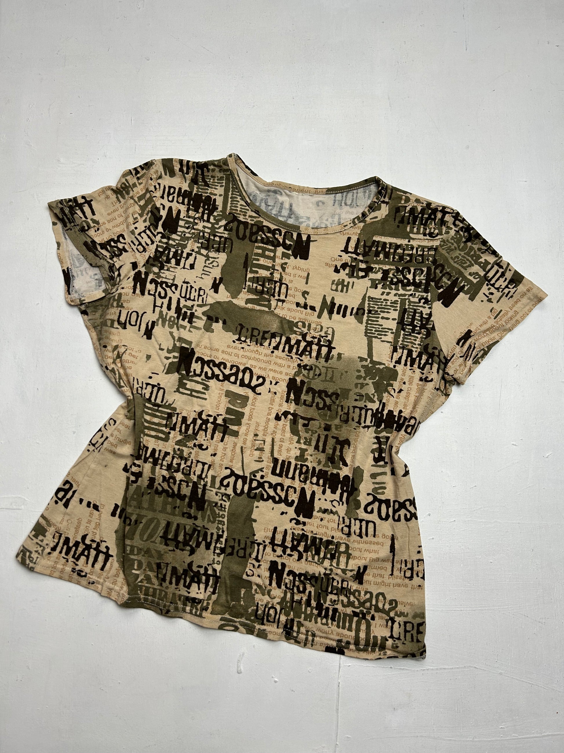 Khaki graphic print stretchy tee  (S/M)