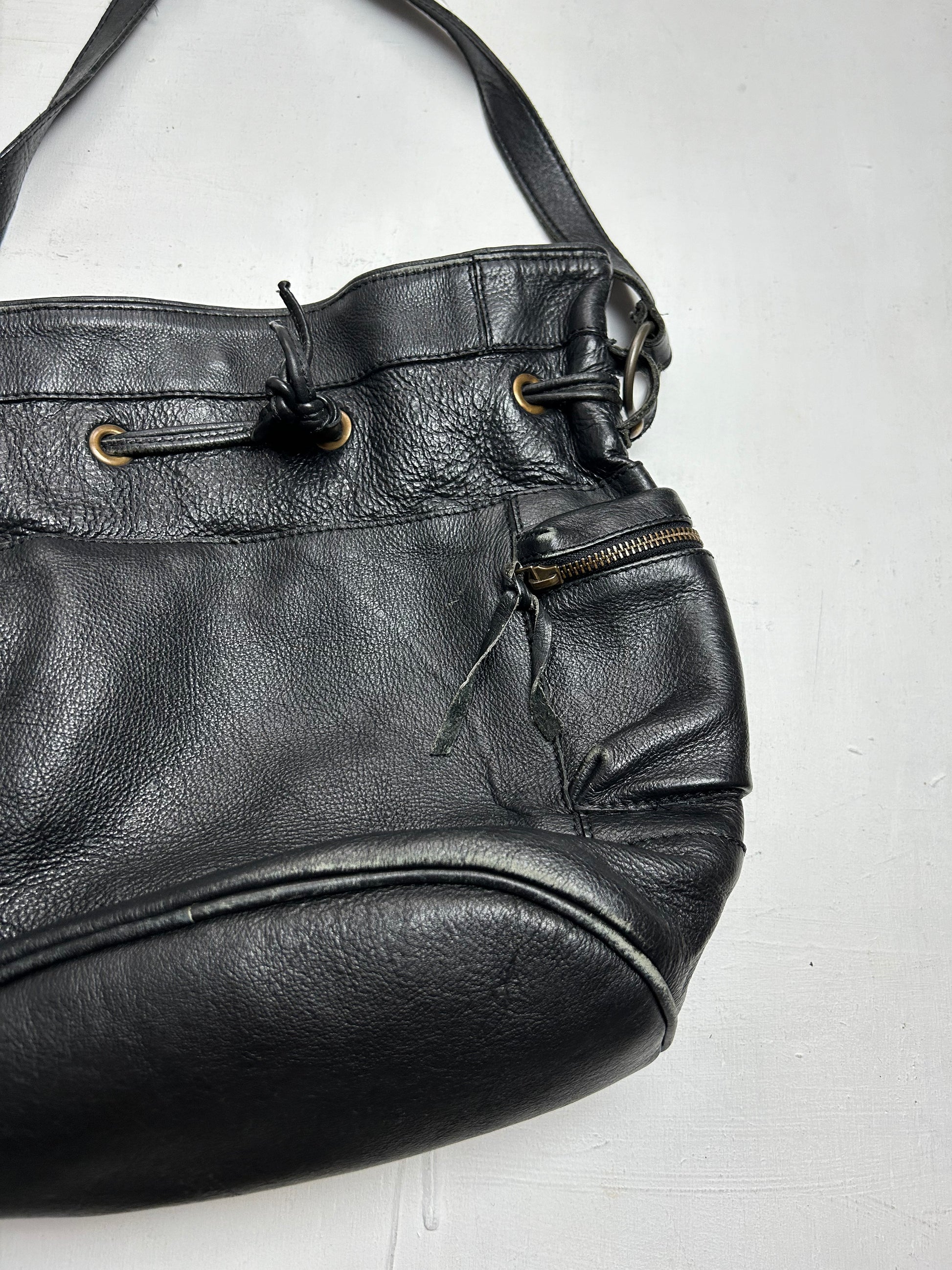 Black tie up medium besace shoulder bag