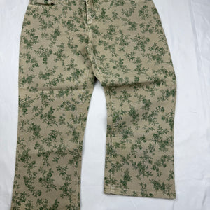 Khaki floral denim low rise capri pants (S)