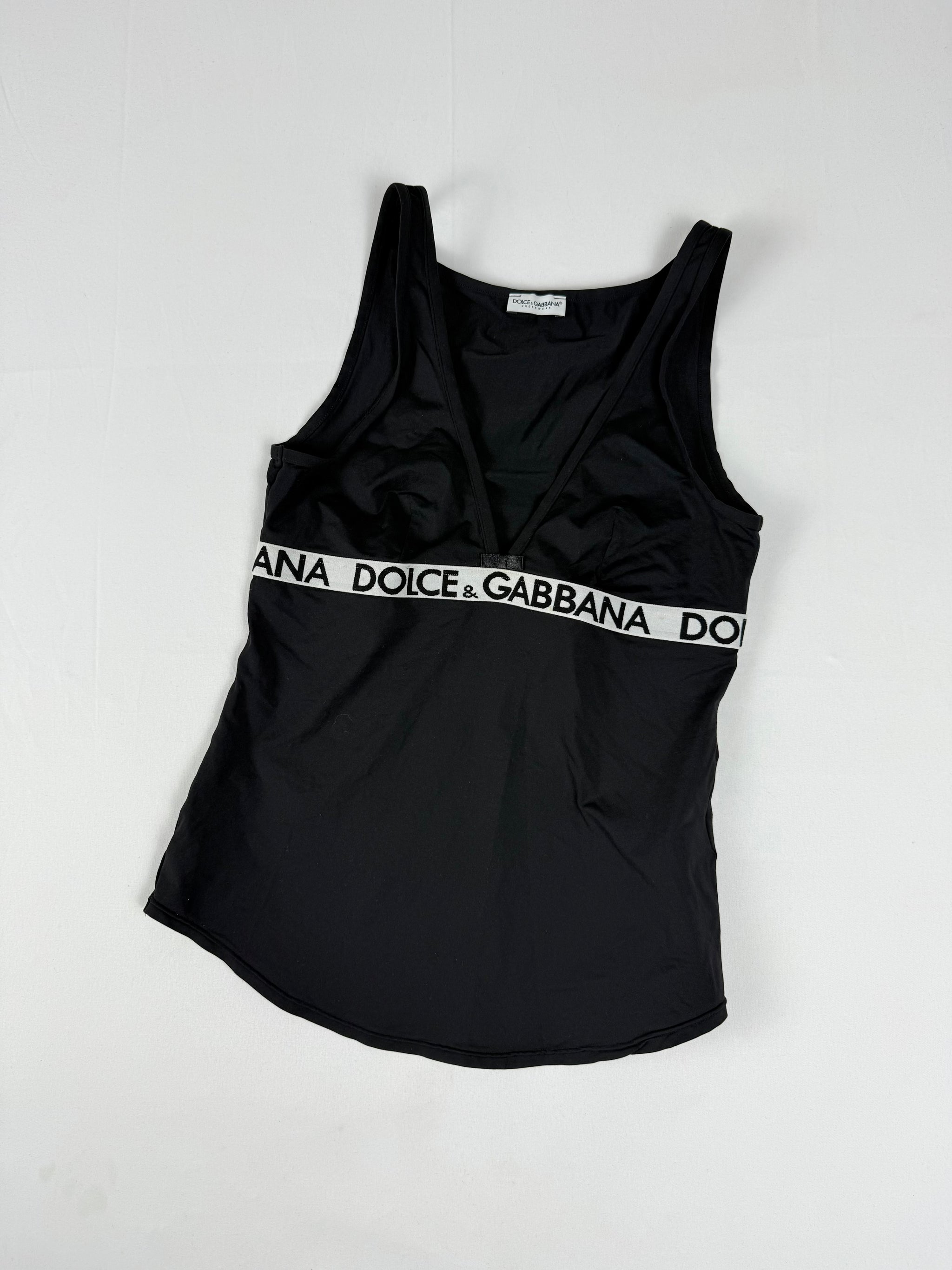 Black tight fit lycra top (S/M)