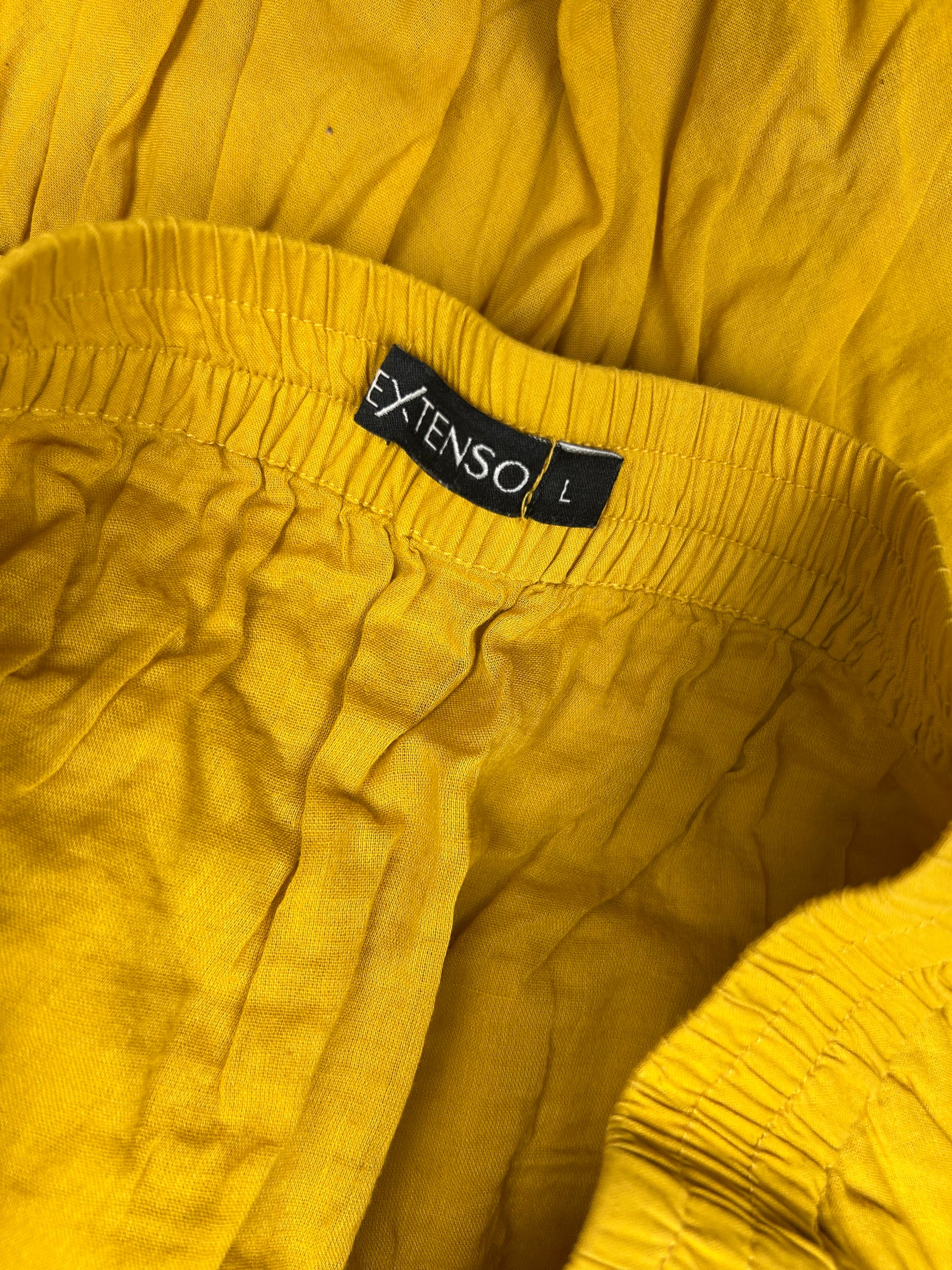 Yellow pleated low rise maxi skirt (M)