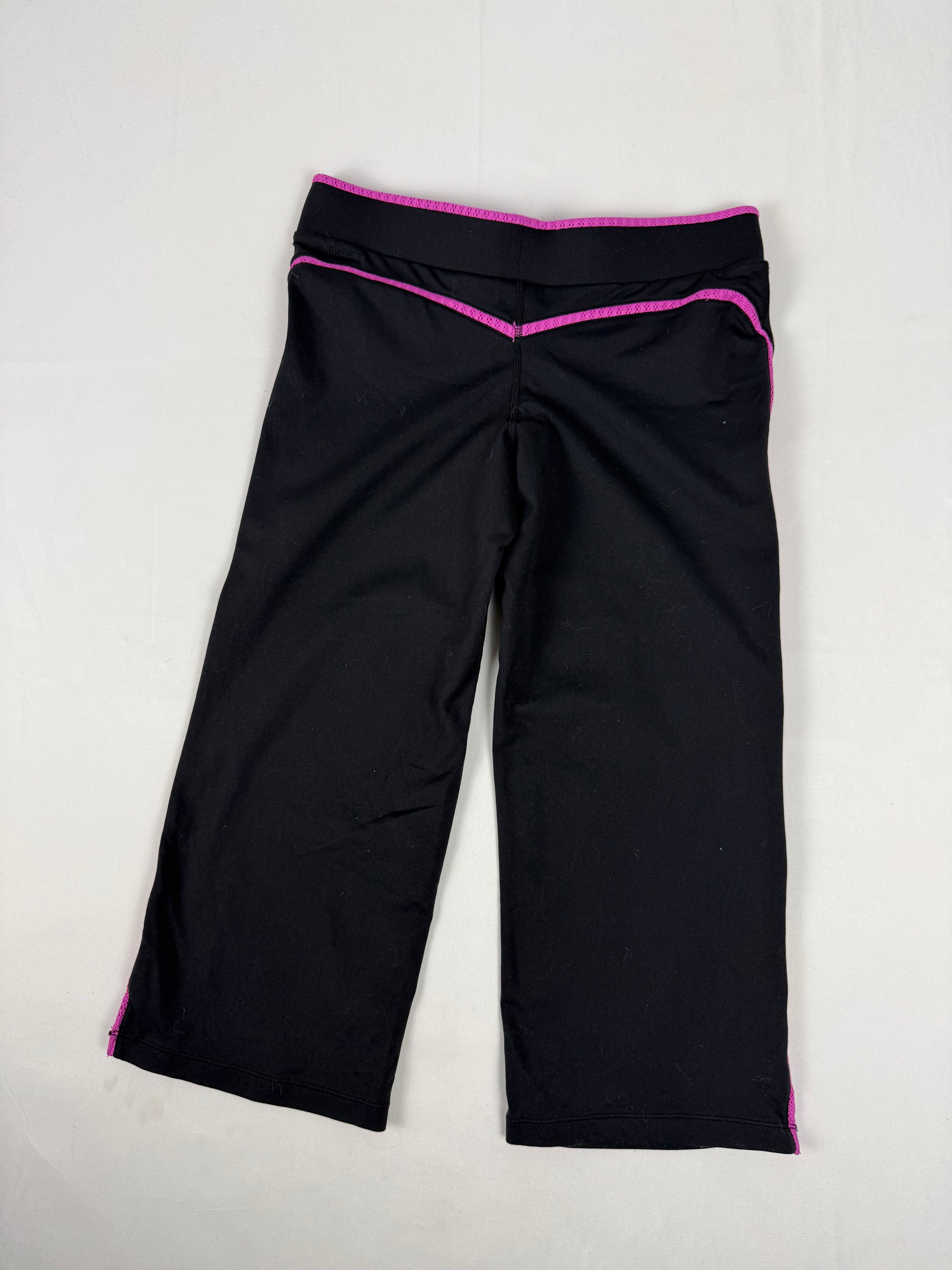 Black stretchy activewear capri pants (XS/S)