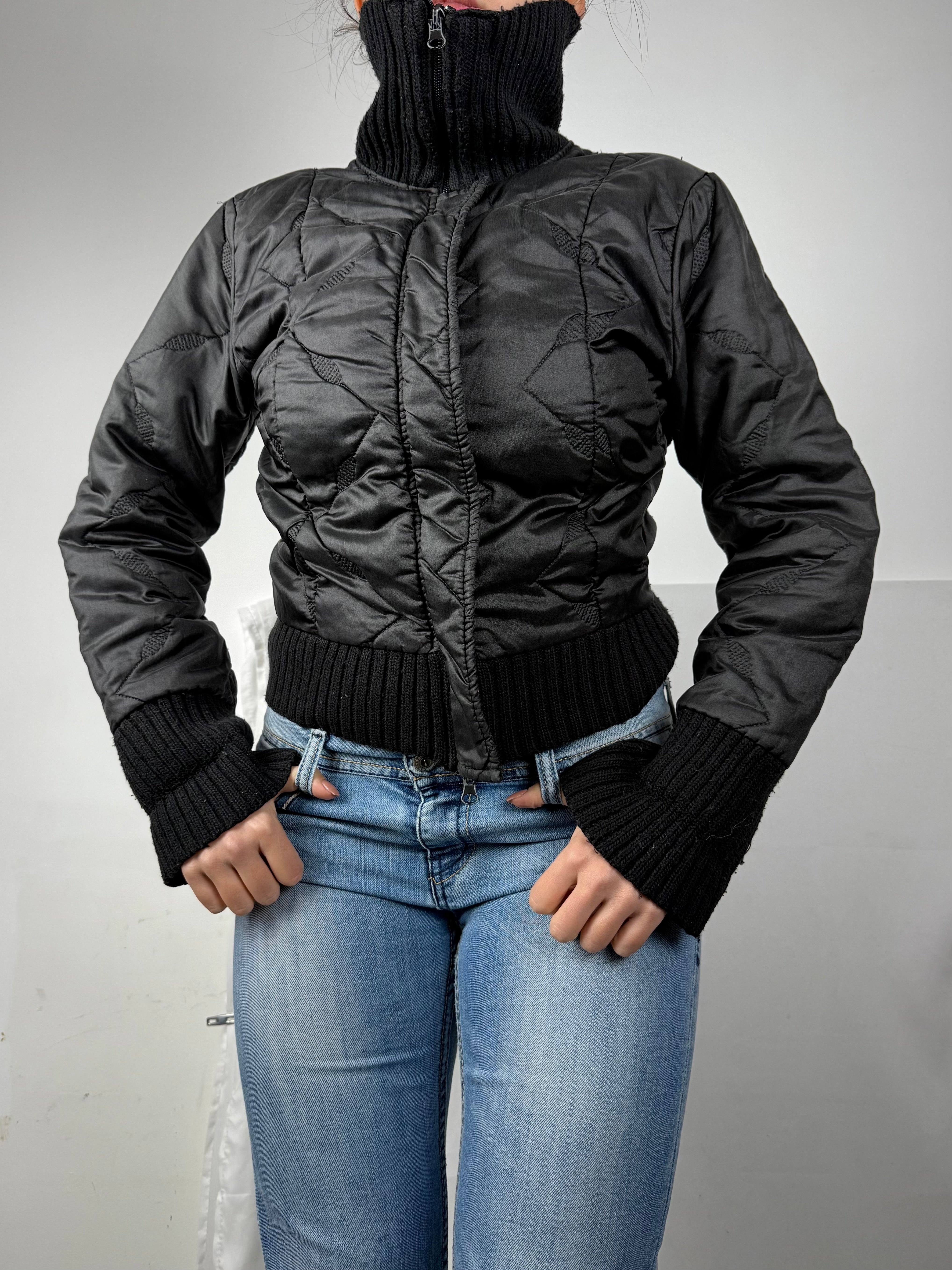 Black zip up puffer jacket jumper (L)