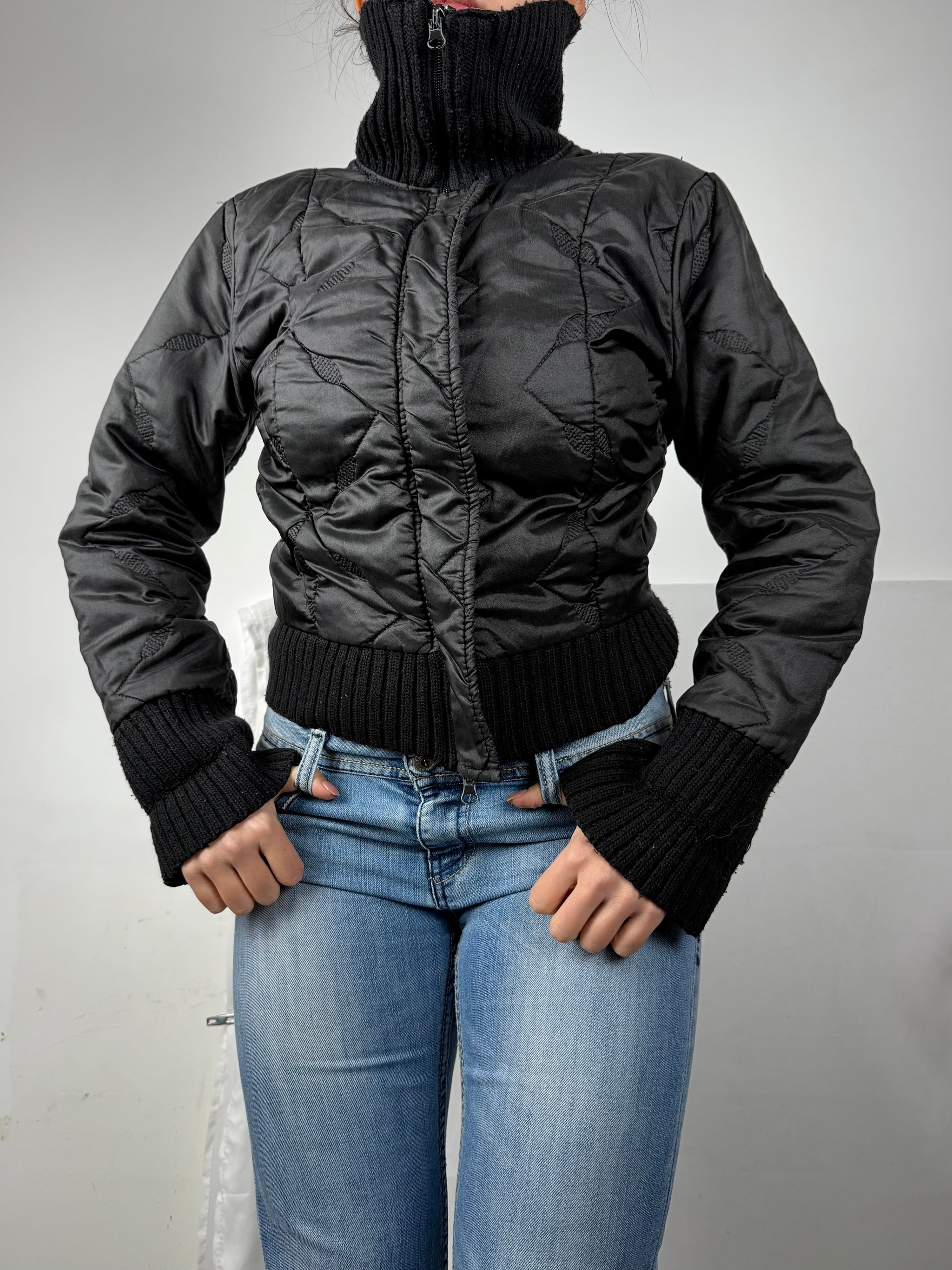 Black zip up puffer jacket jumper (L)