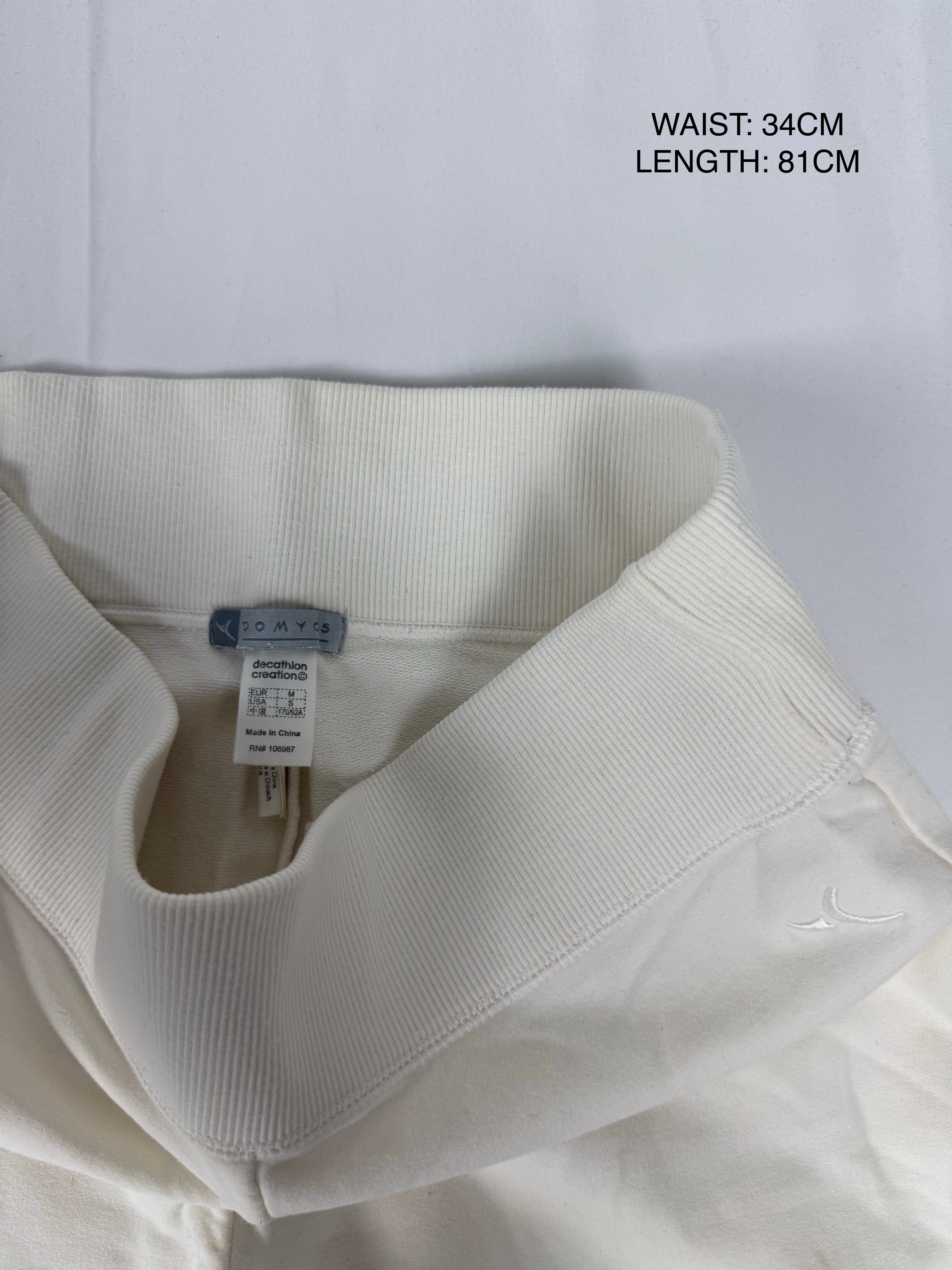 White activewear low waist capri pants (S/M)
