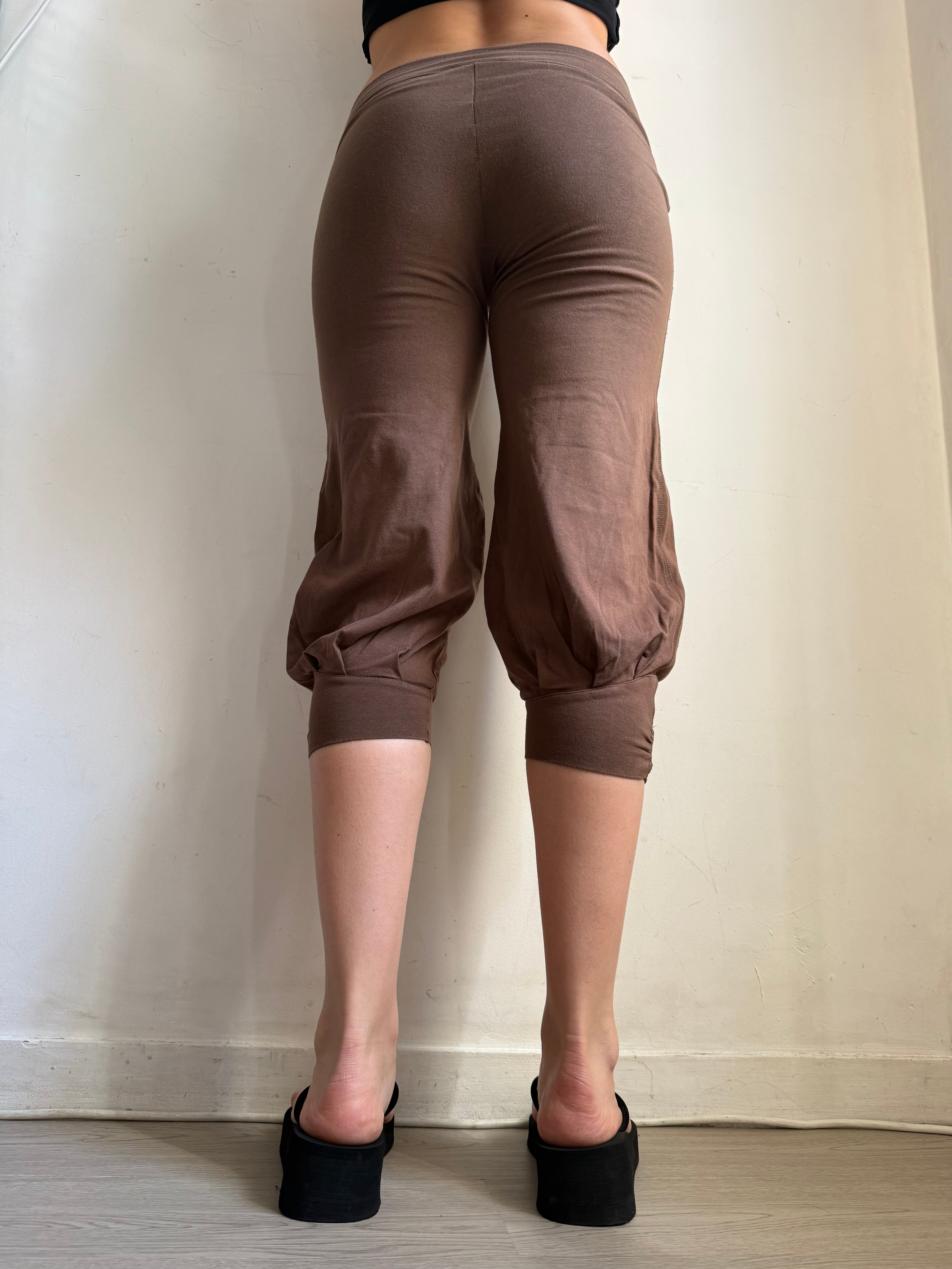 Brown activewear low rise sirwal capri pants (S)
