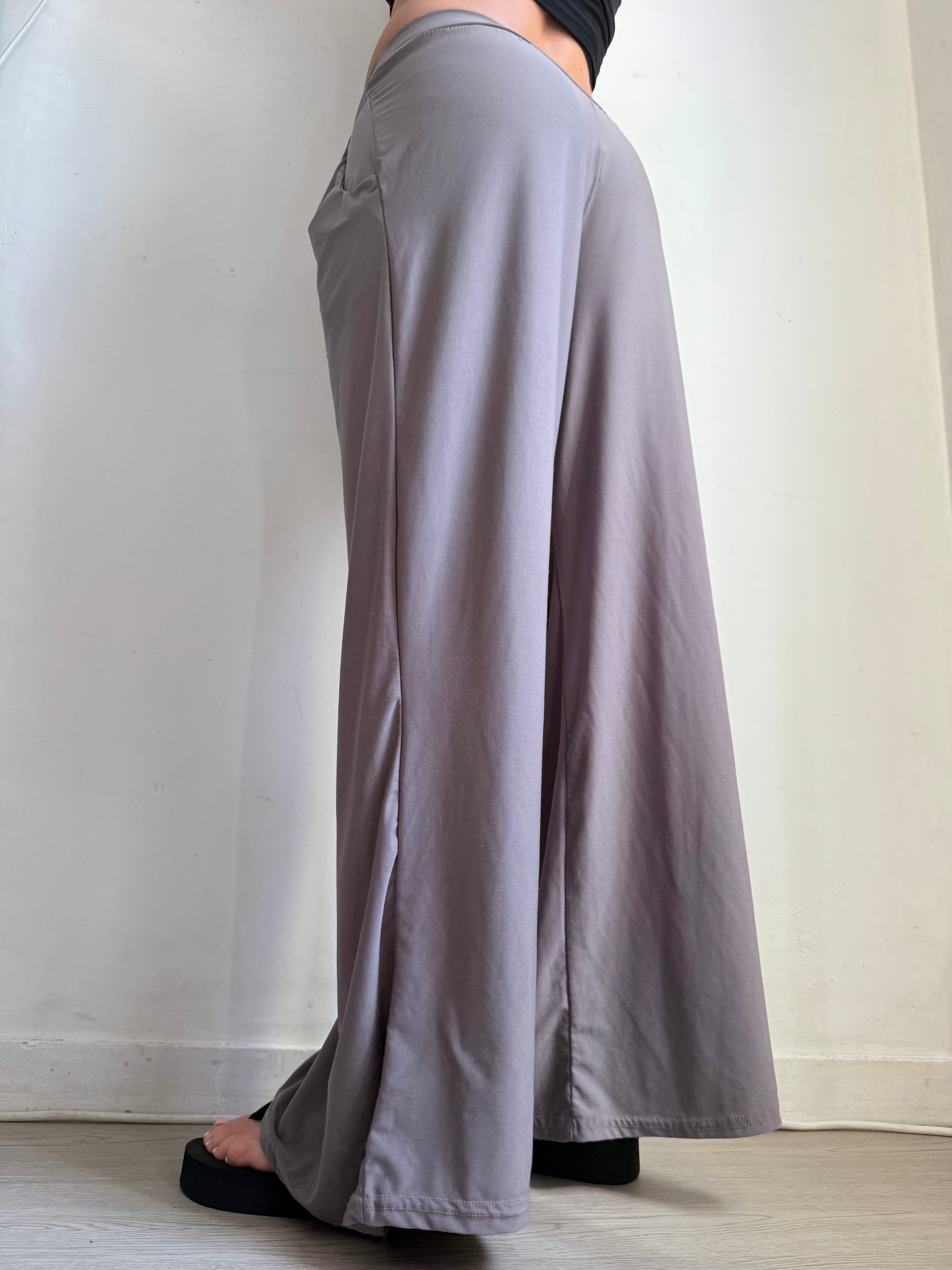 Khaki activewear low rise baggy pants (L)