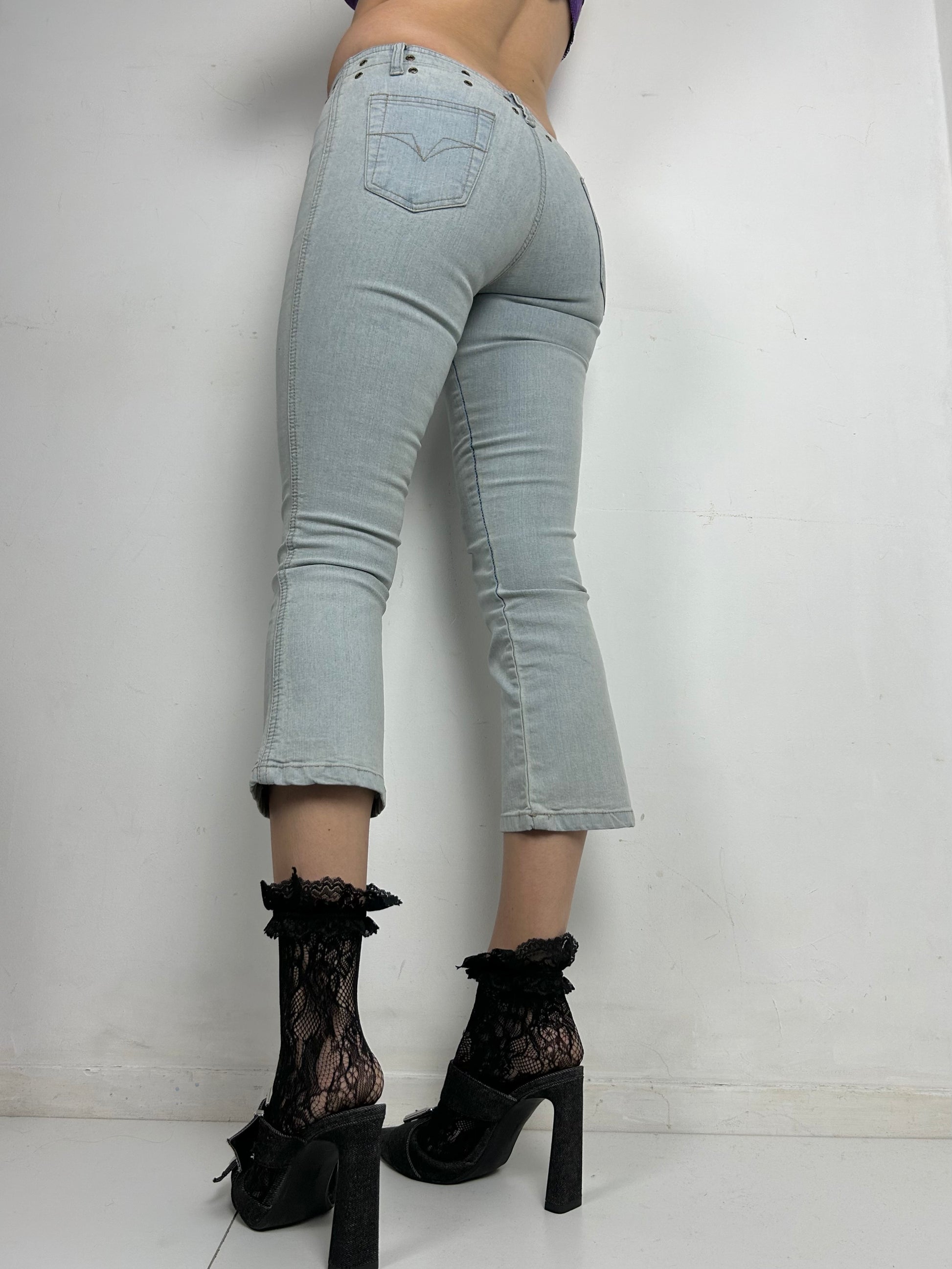 Light blue low waist denim capris pants (S)