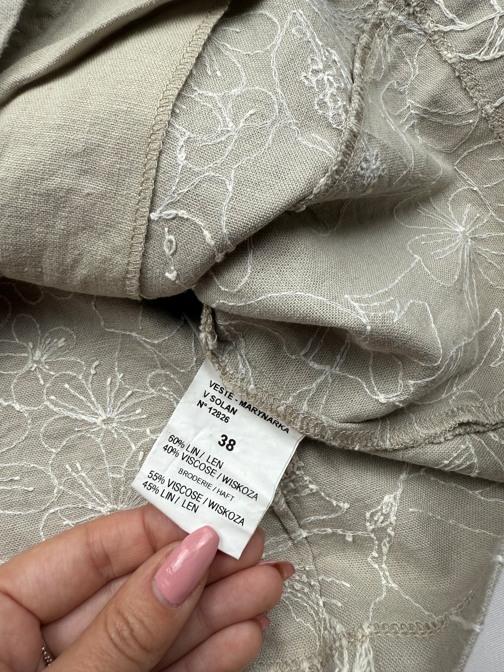 Beige zip up linen tee + capri pants set (S)