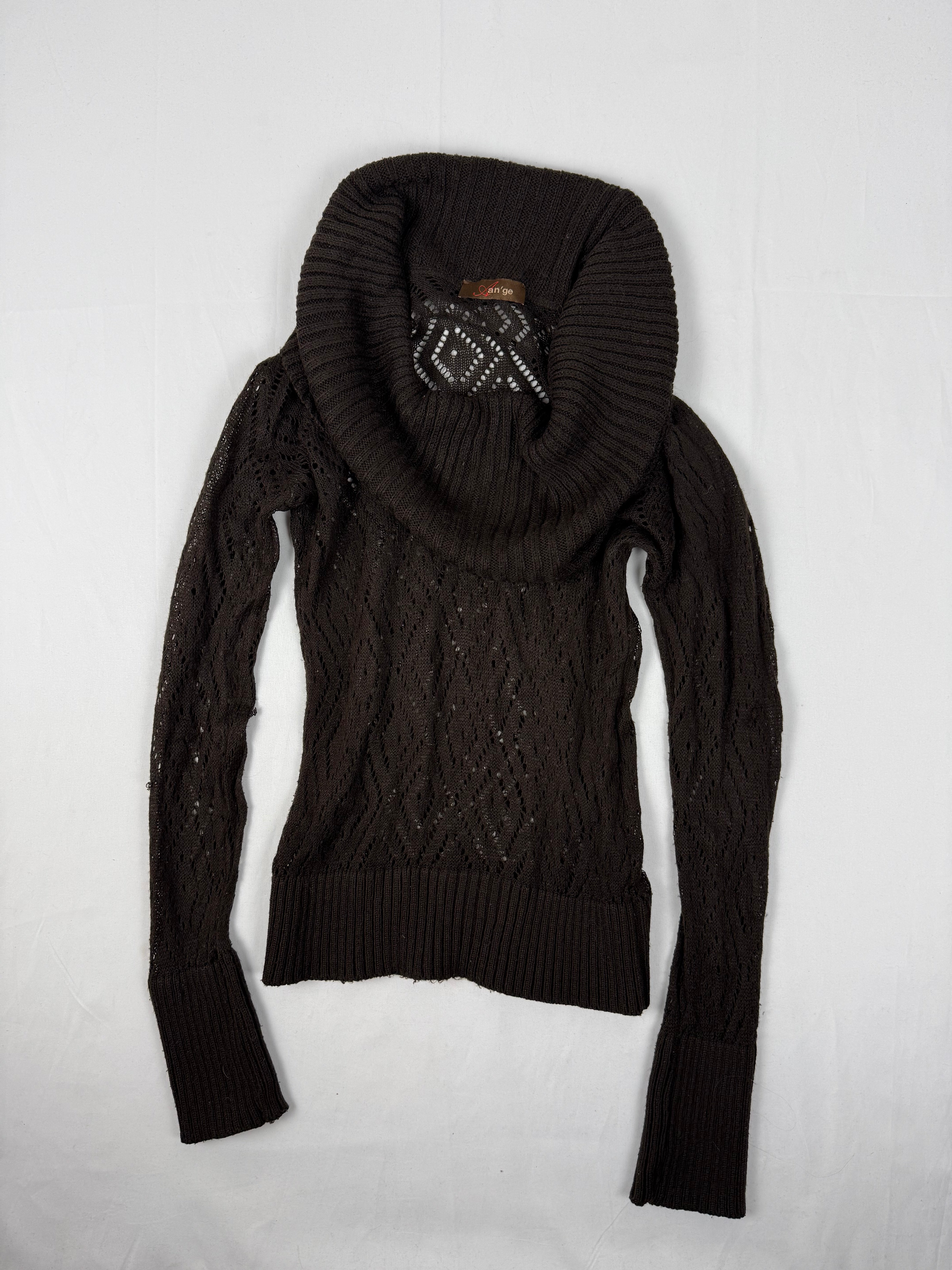 Brown crochet turtleneck jumper (S/M)