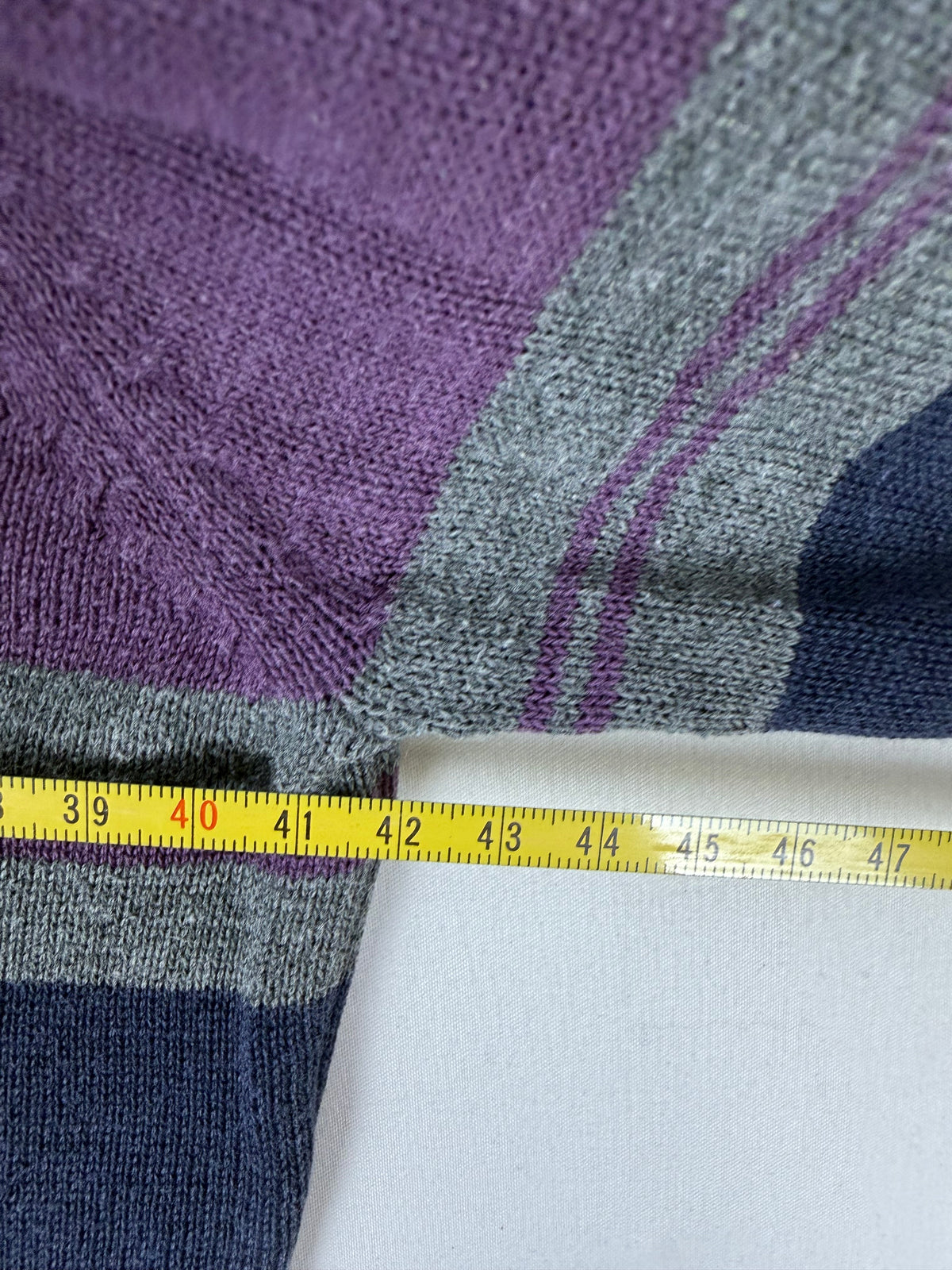 Purple hooded jumper (L)