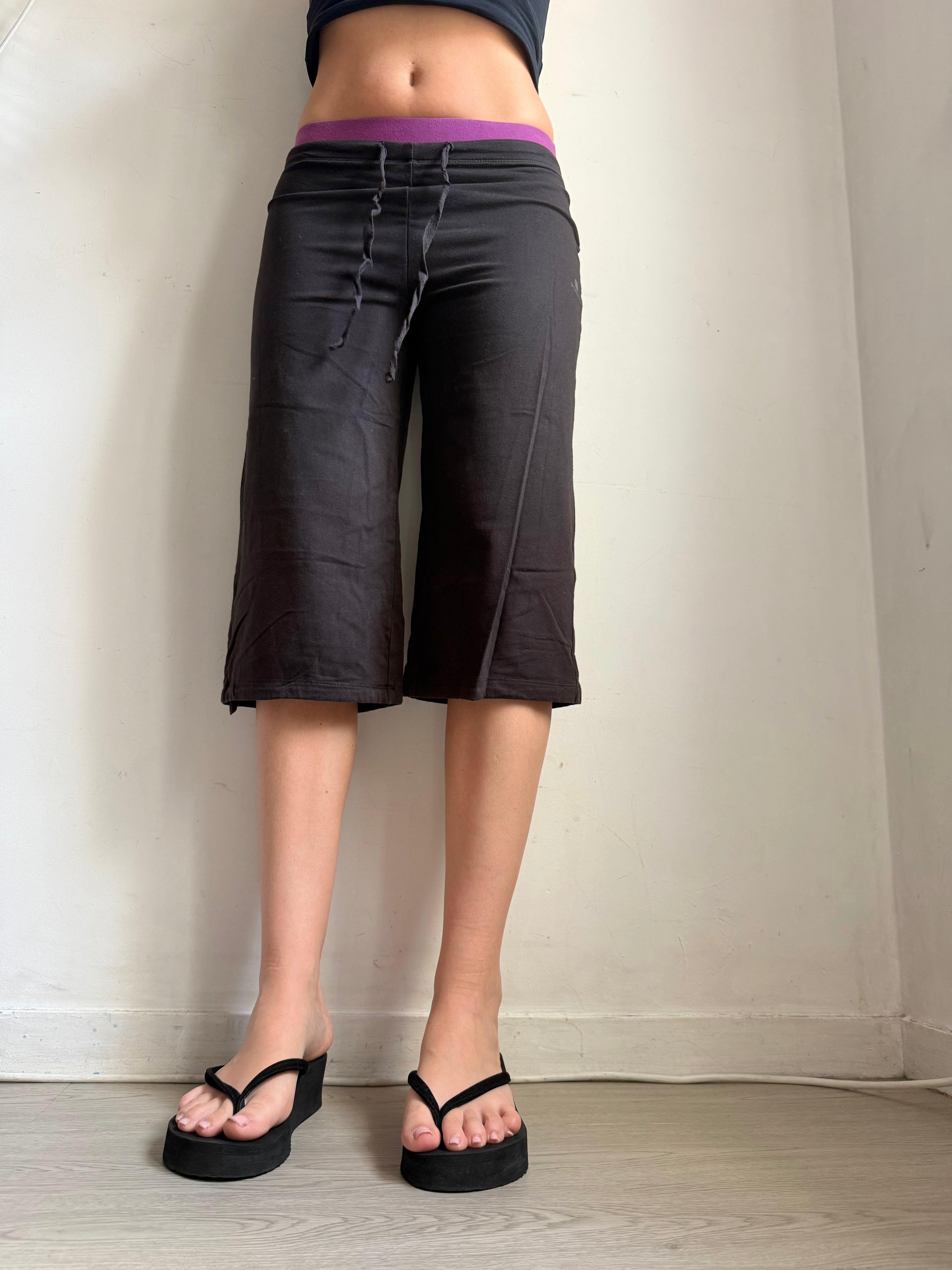 Black activewear capri pants (S)