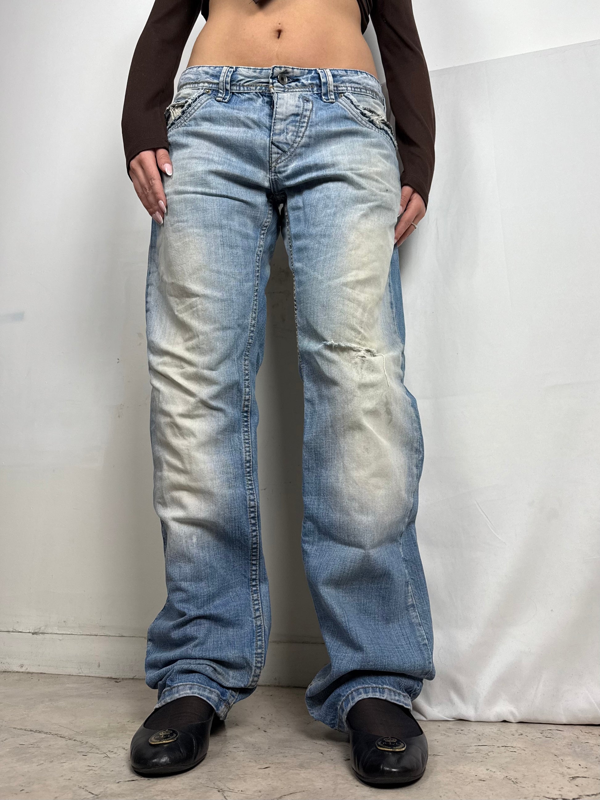 Blue low rise baggy pants (L)