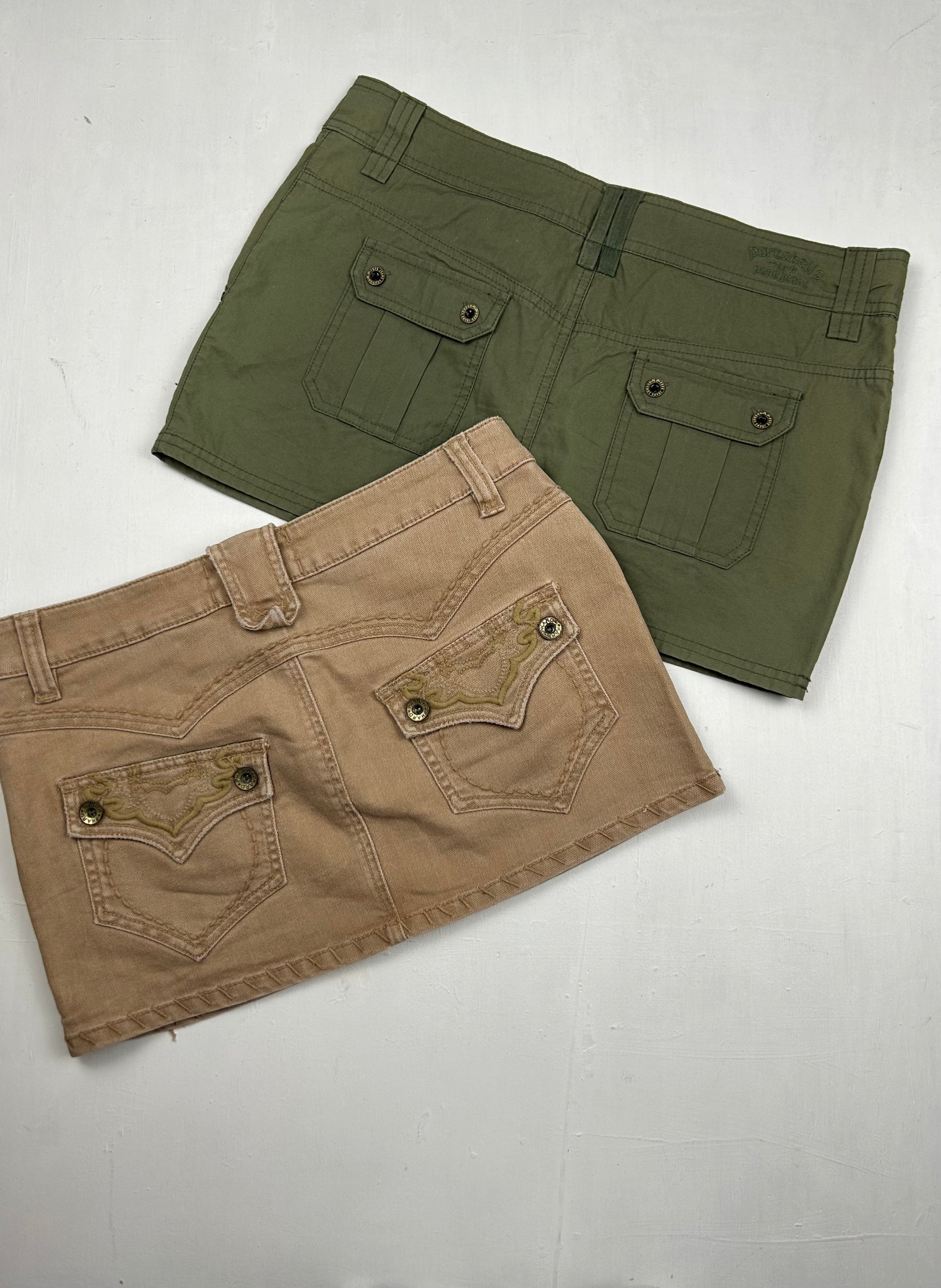 Khaki cargo low rise mini skirt (M/L)