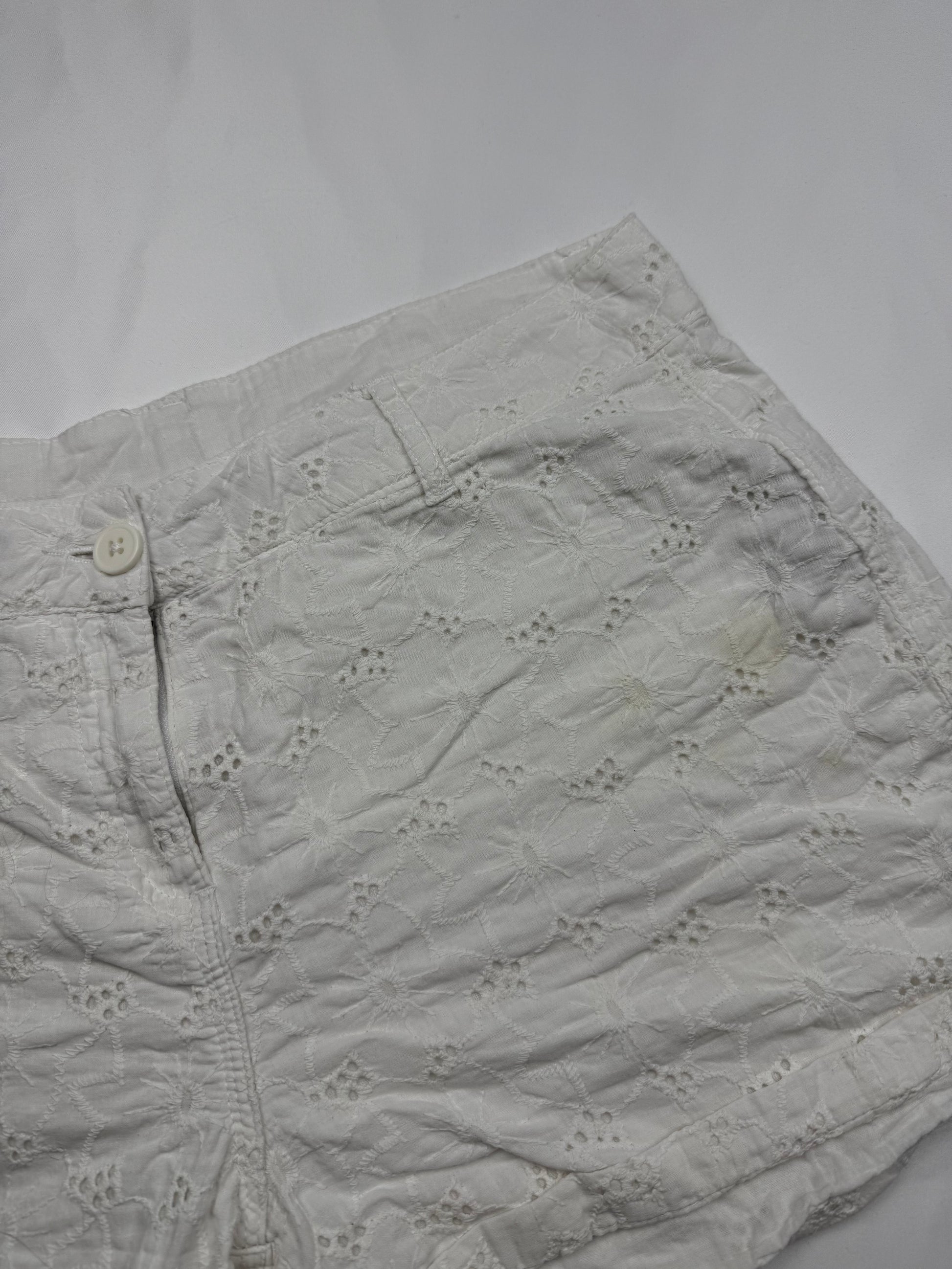 White embroidered low rise mini short (M)