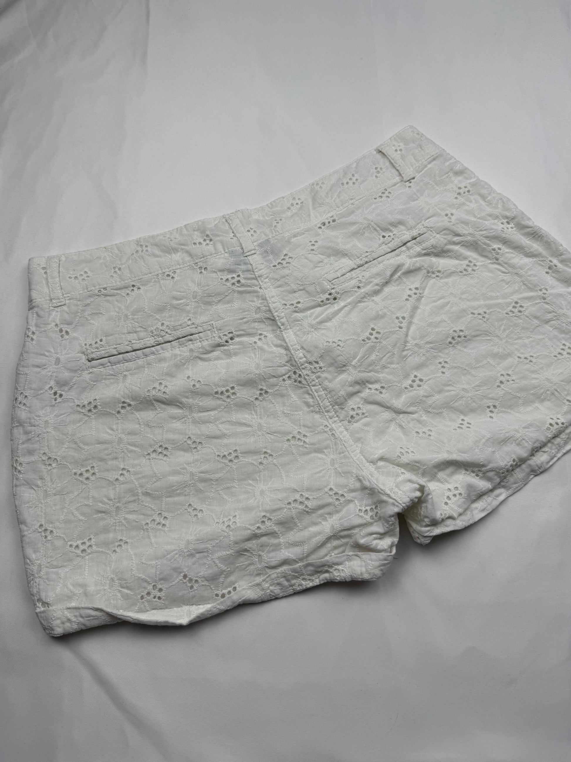 White embroidered low rise mini short (M)