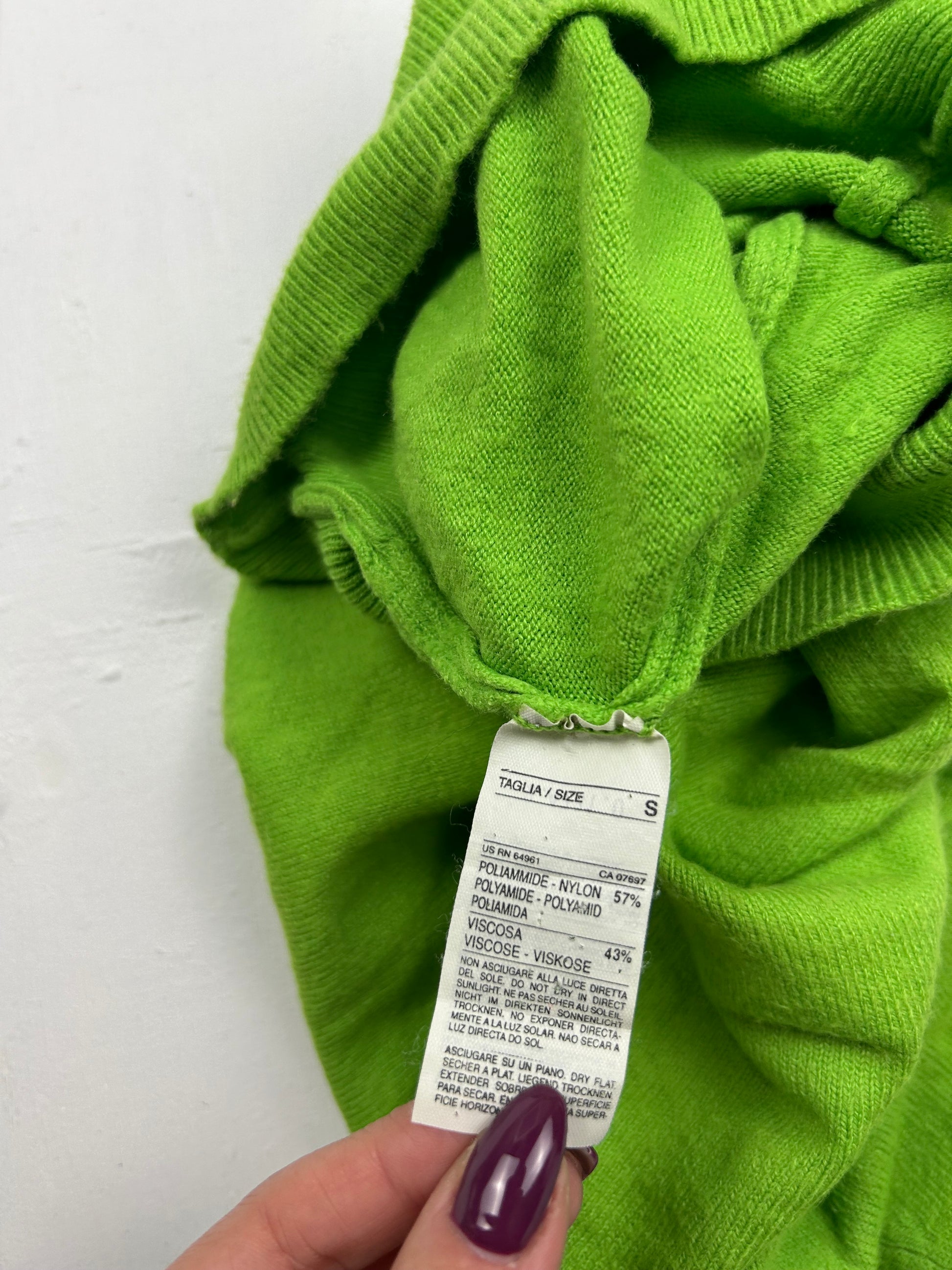 Green one shoulder asymmetric jumper (S)
