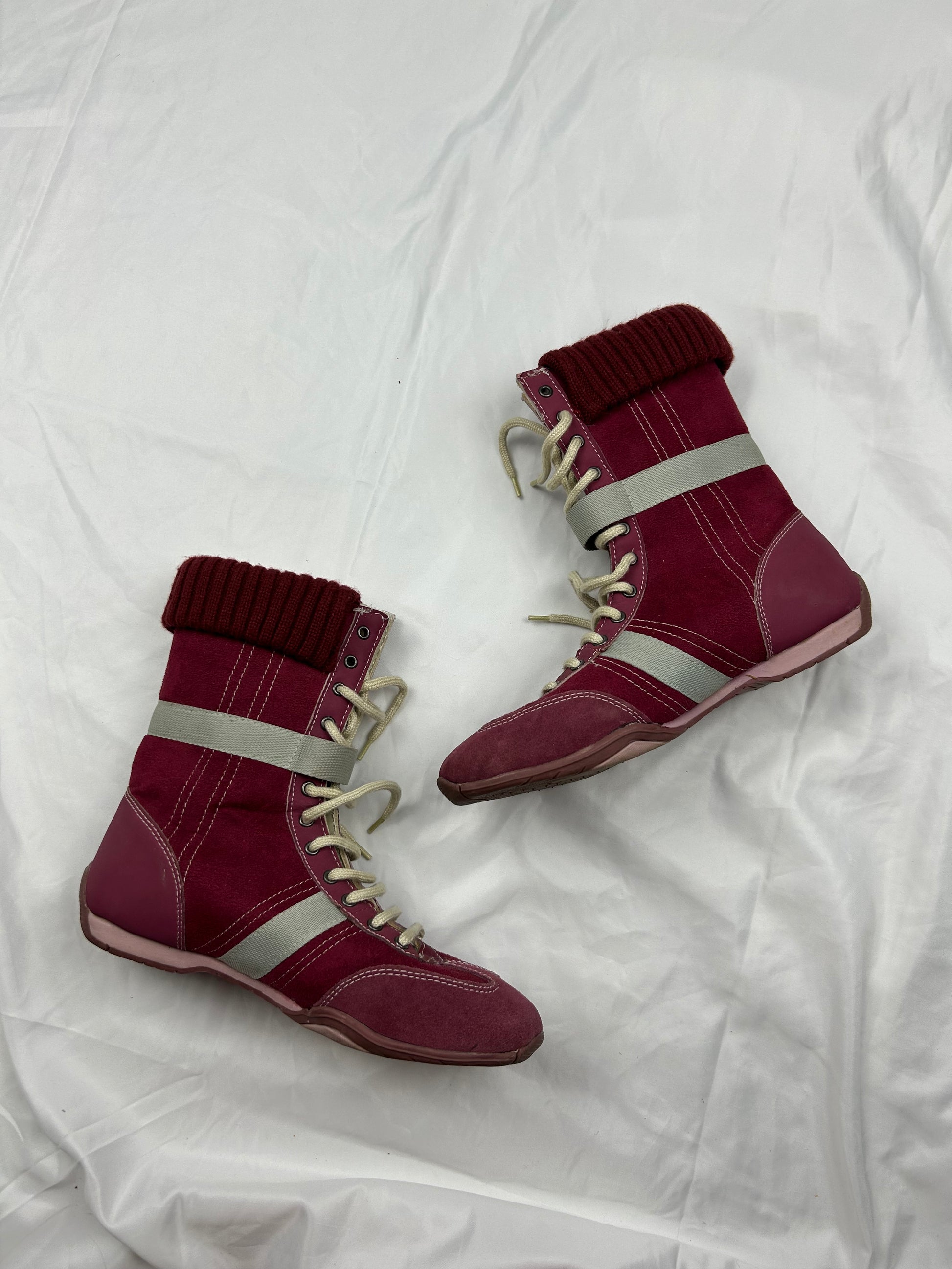 Burgundy red trainers lace up boots (37)