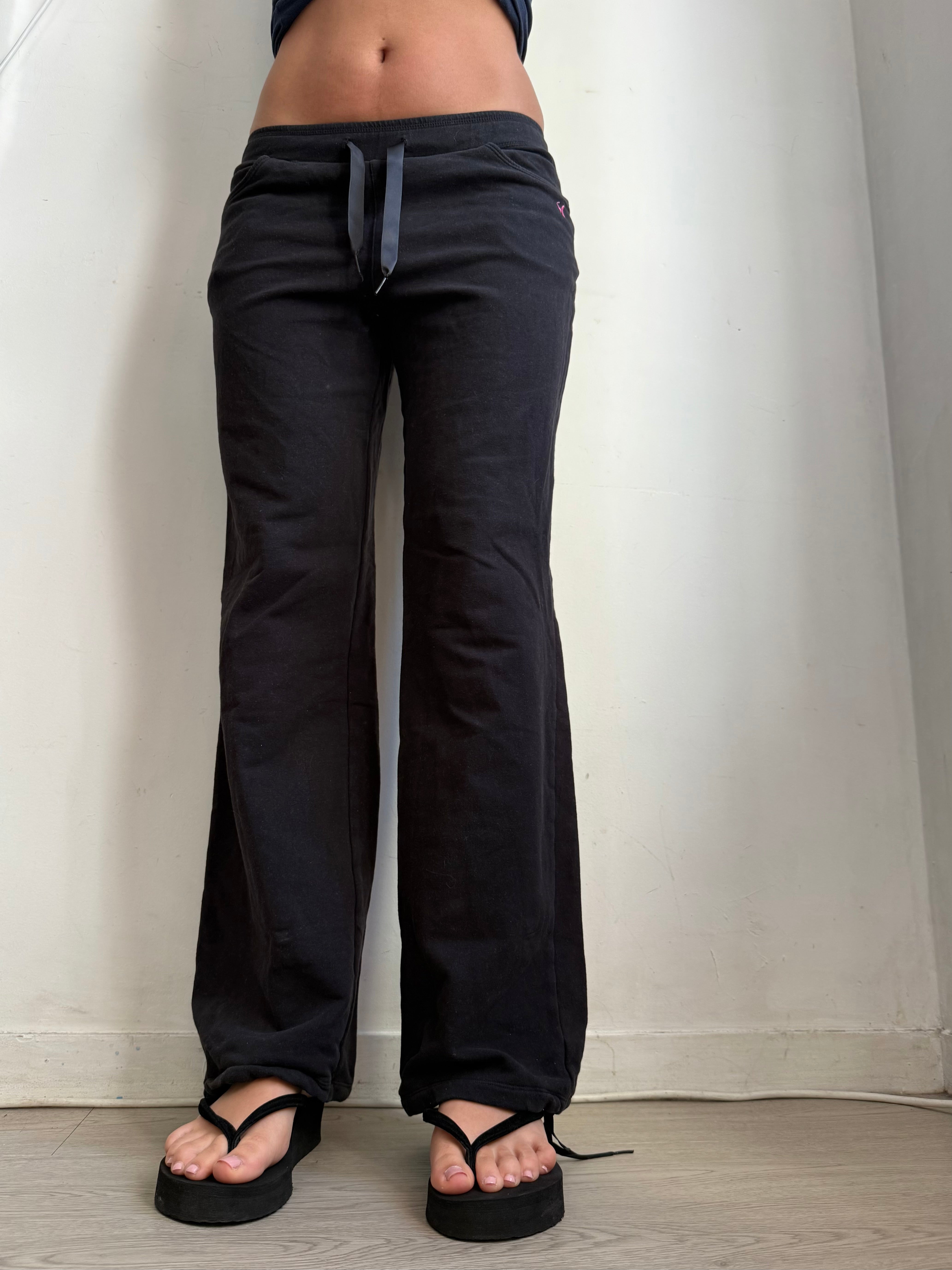 Black low rise cotton baggy pants (M)