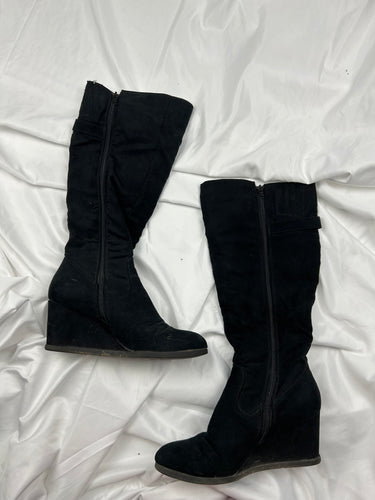 Black suede platform knee high boots (39)