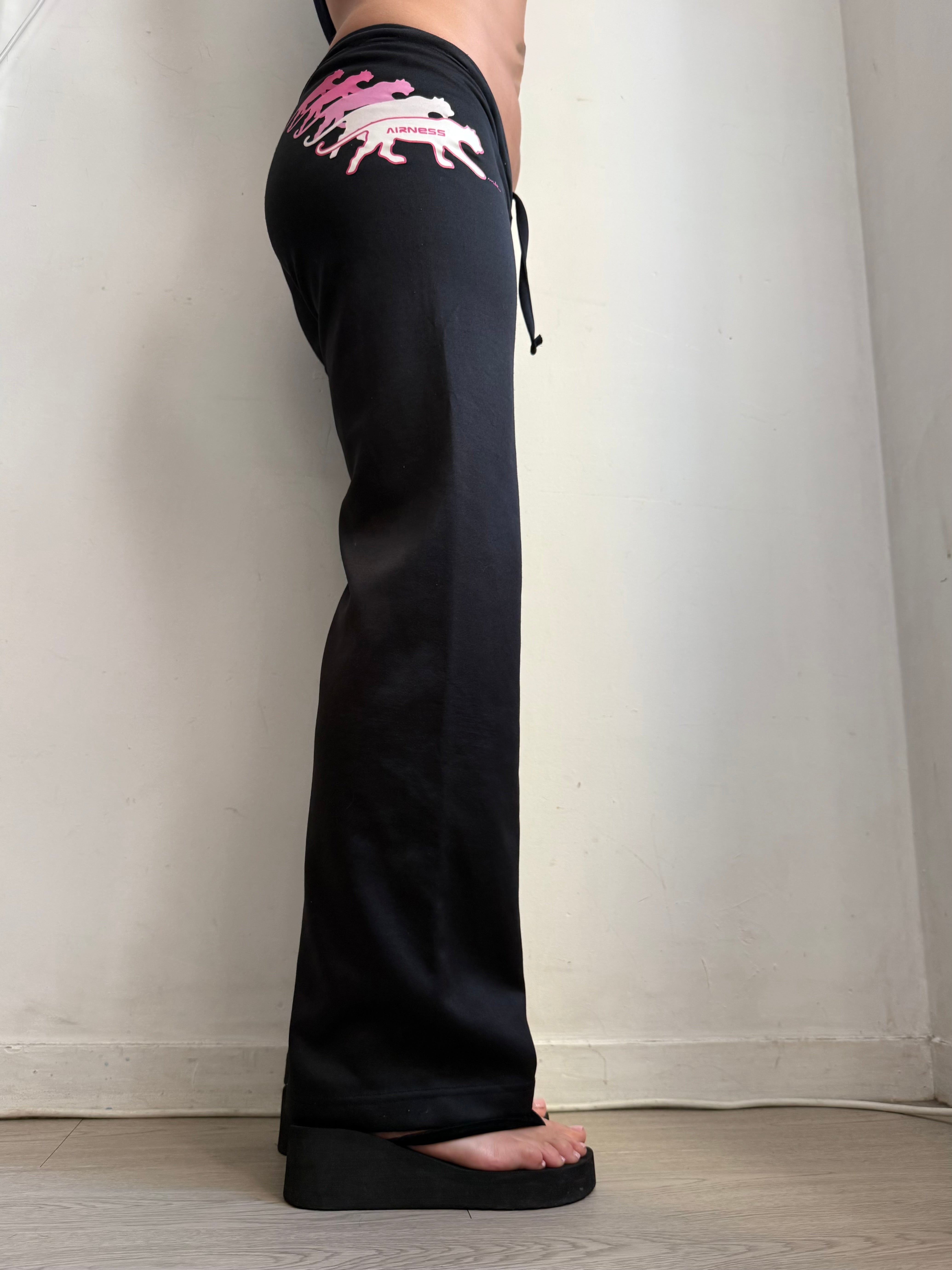 Black low rise activewear pants (S)