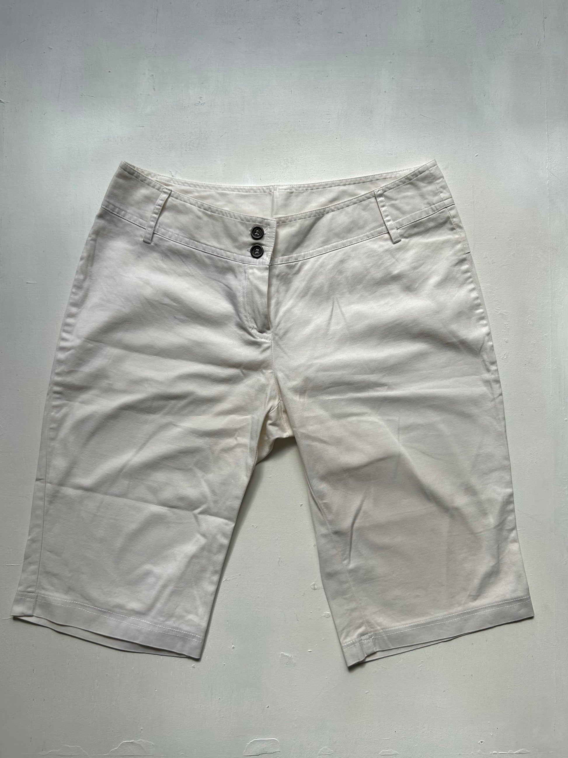 White cream low  rise mid short jorts (S/M)