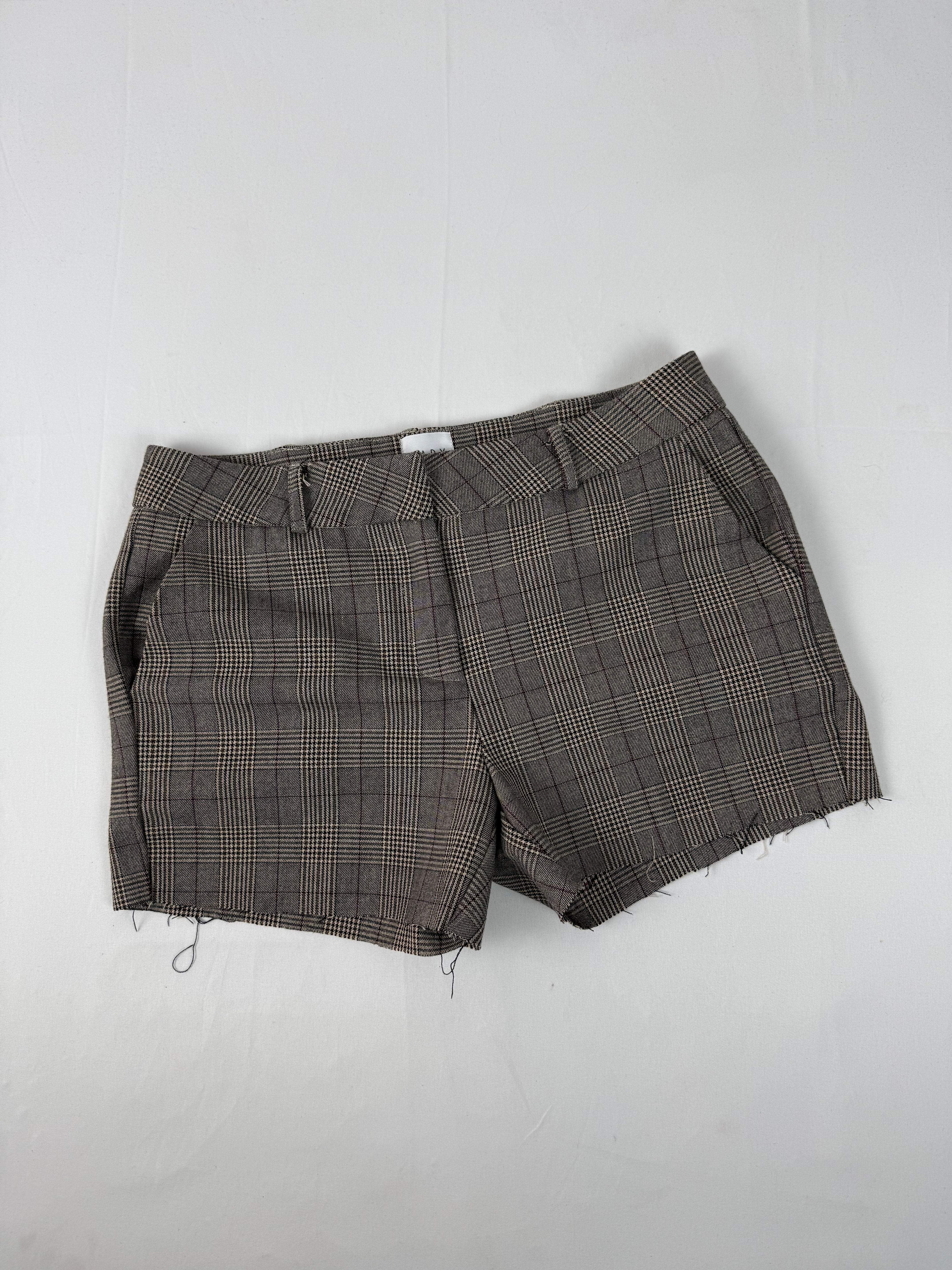 Beige check office low rise mini short (M)