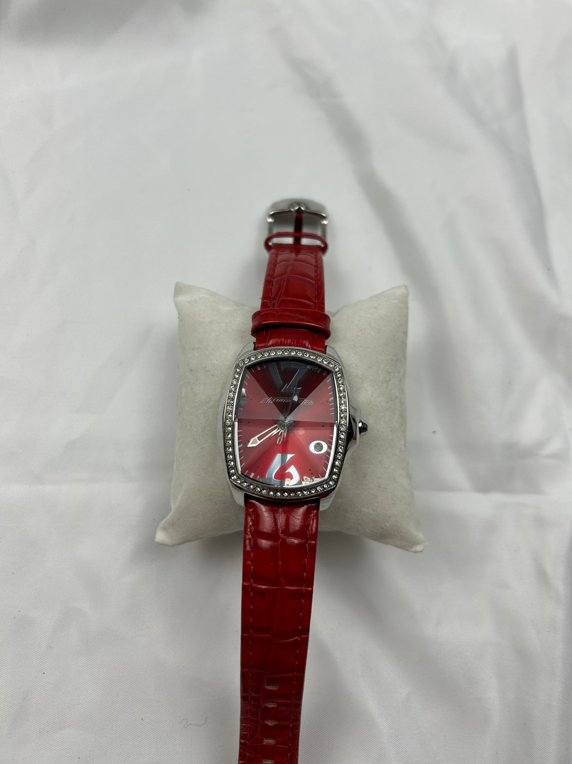 Vintage stainless steel red leather silver watch jewelry