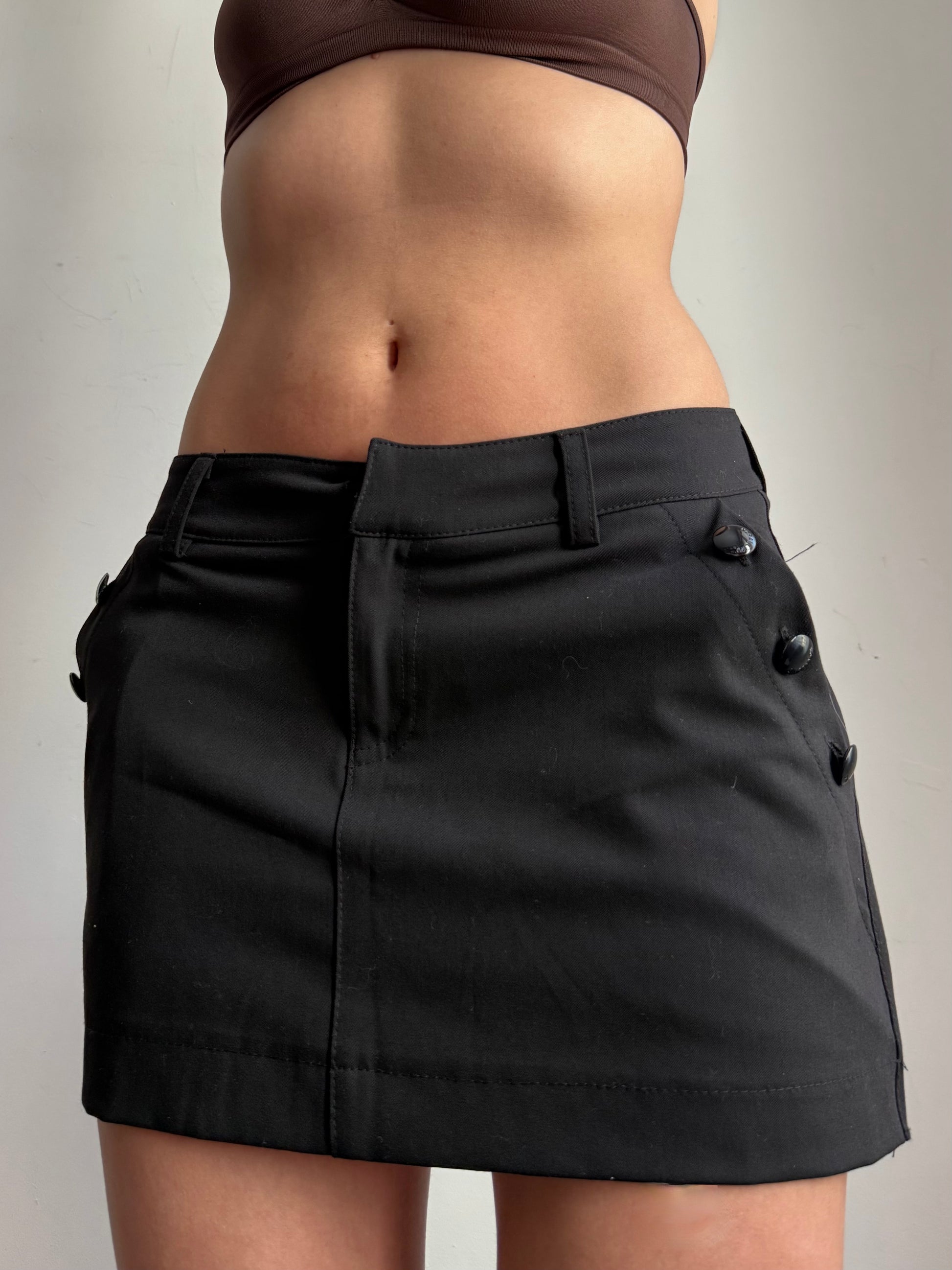 Black pleated low rise mini skirt (S)